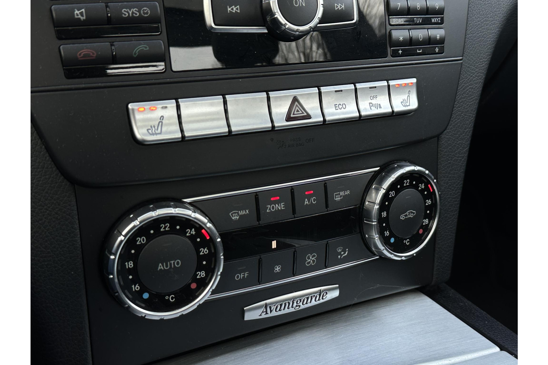 Mercedes-Benz C-Klasse 180 Business Class Avantgarde 2012 OBSIDIAN BLACK (197U) 18