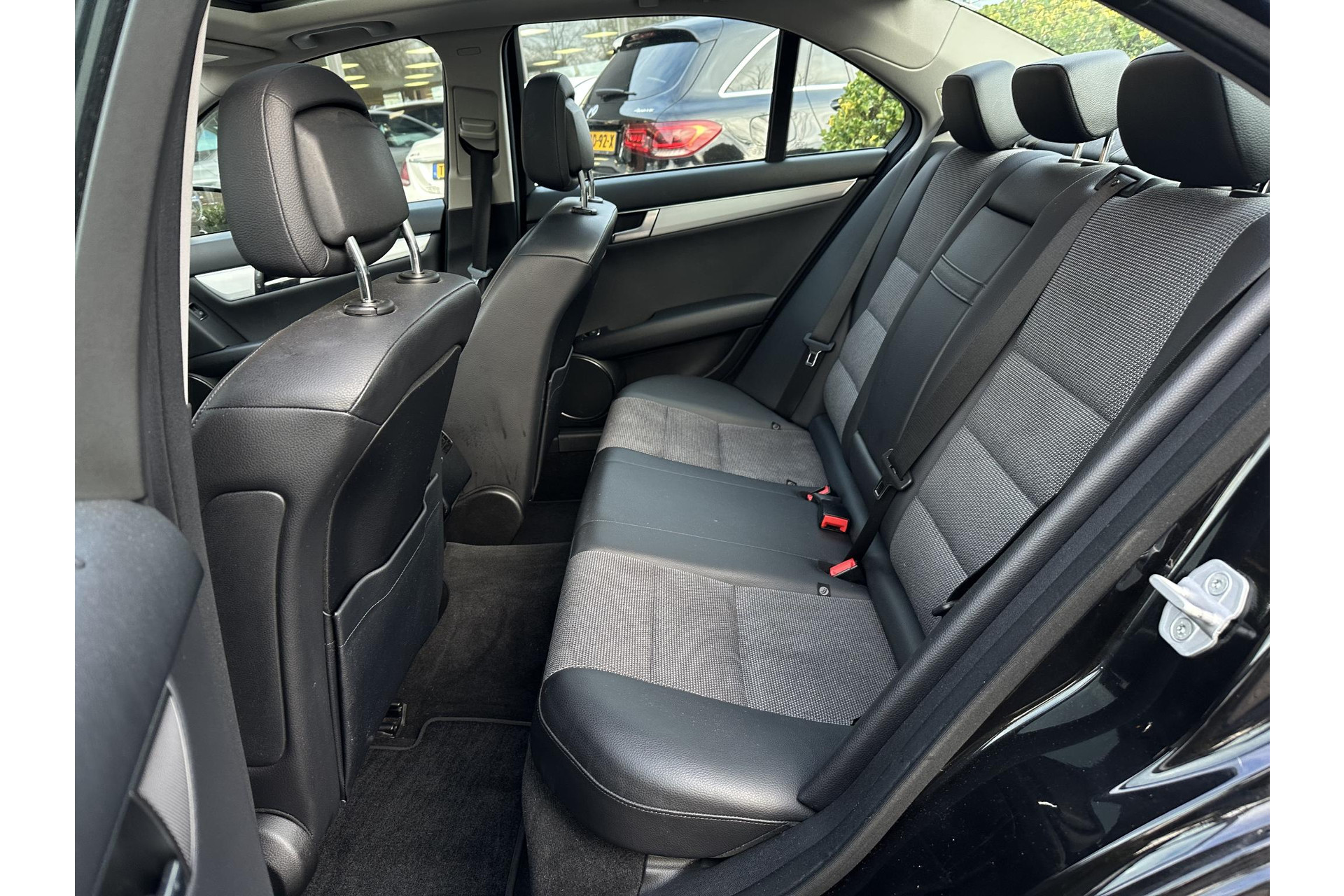 Mercedes-Benz C-Klasse 180 Business Class Avantgarde 2012 OBSIDIAN BLACK (197U) 7