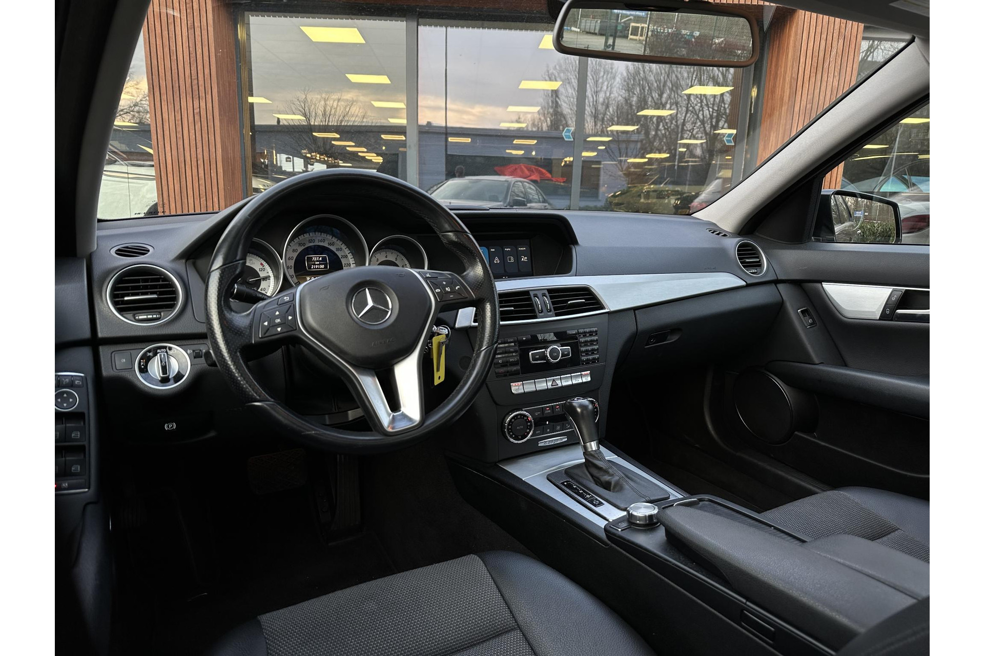 Mercedes-Benz C-Klasse 180 Business Class Avantgarde 2012 OBSIDIAN BLACK (197U) 8