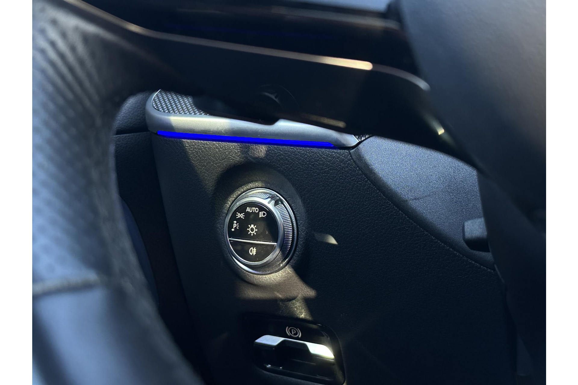 Mercedes-Benz C-Klasse 300 de 4MATIC AMG Line 2023 GRAPHITE GRAY - METALLIC FINISH (831U) 21