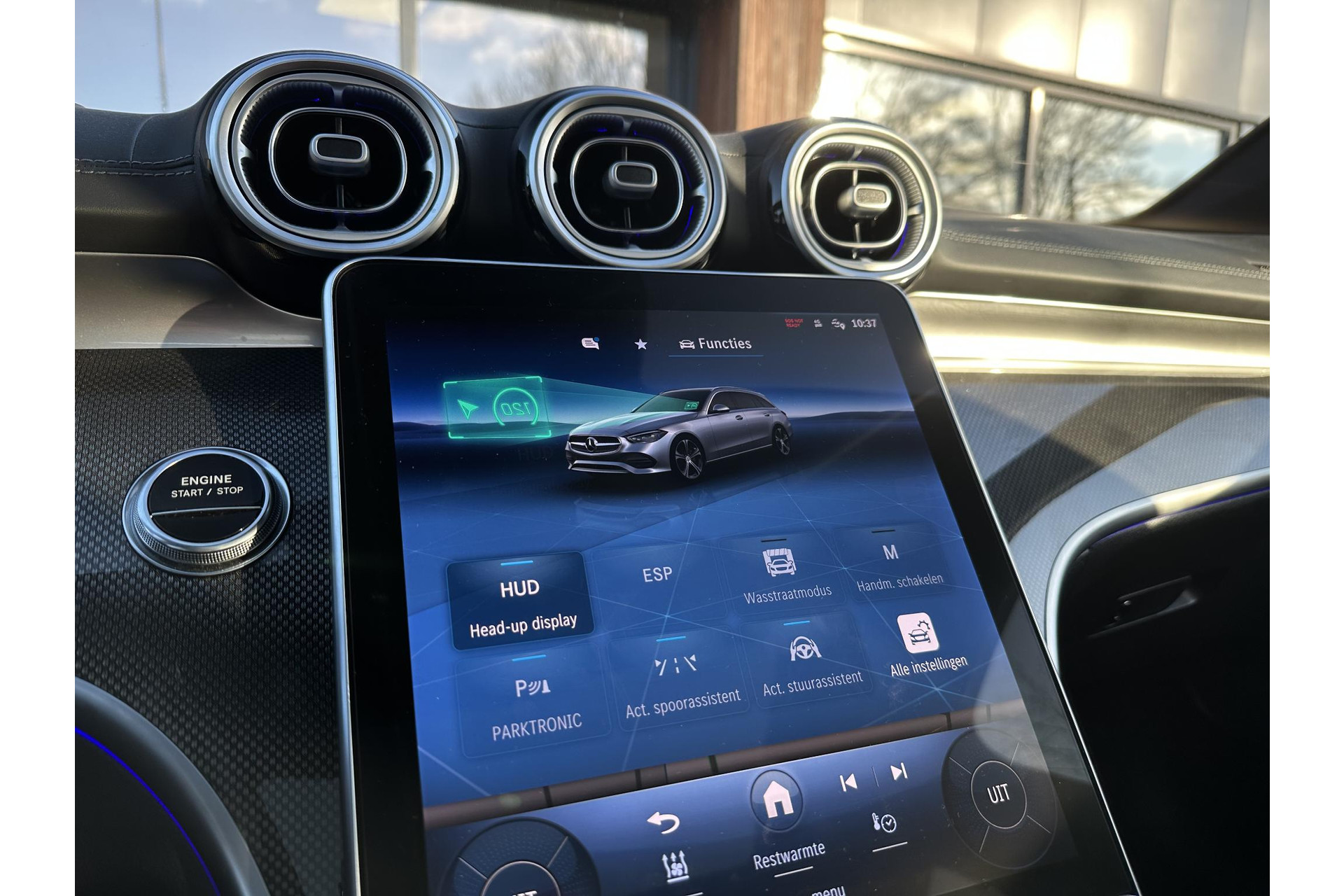 Mercedes-Benz C-Klasse 300 de 4MATIC AMG Line 2023 GRAPHITE GRAY - METALLIC FINISH (831U) 27