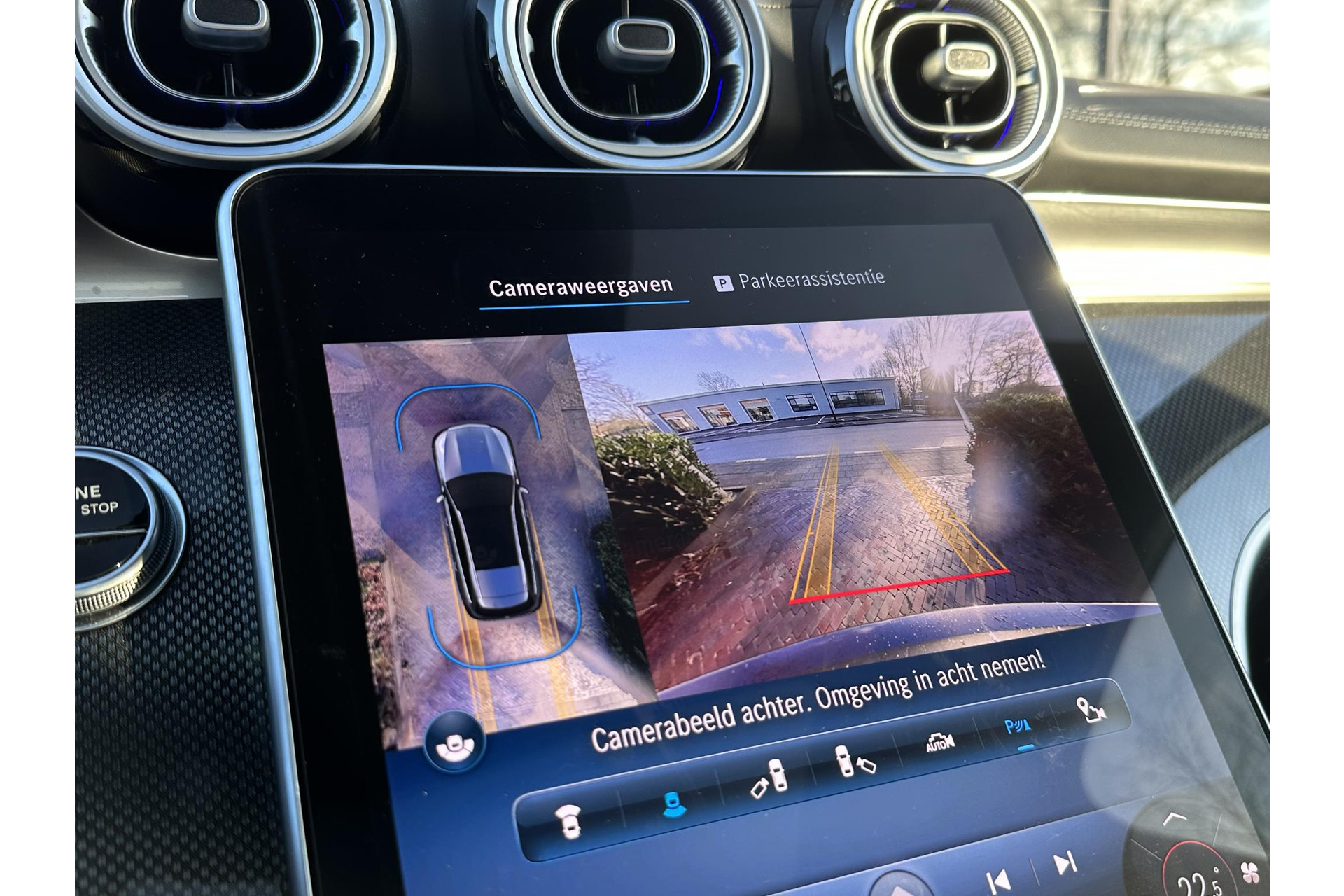 Mercedes-Benz C-Klasse 300 de 4MATIC AMG Line 2023 GRAPHITE GRAY - METALLIC FINISH (831U) 32