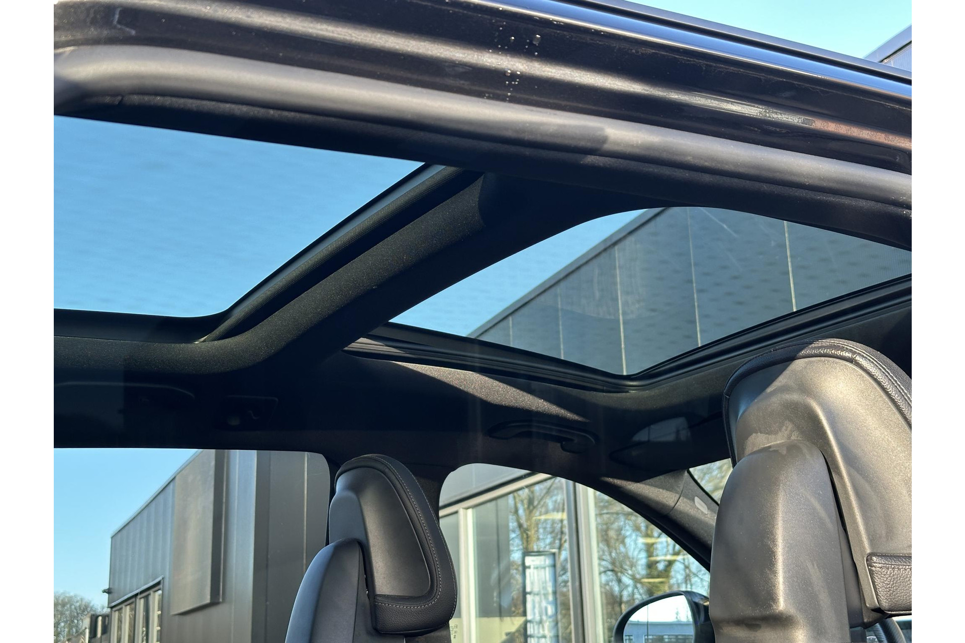 Mercedes-Benz C-Klasse 300 de 4MATIC AMG Line 2023 GRAPHITE GRAY - METALLIC FINISH (831U) 42