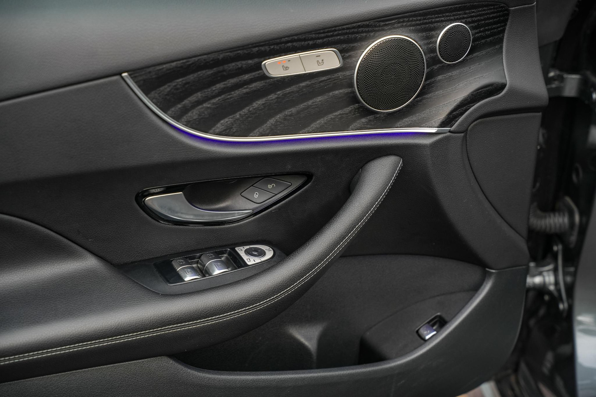 Mercedes-Benz E-Klasse Coupé 200 2018 SELENITE GRAY - METALLIC PAINT (992U) 14