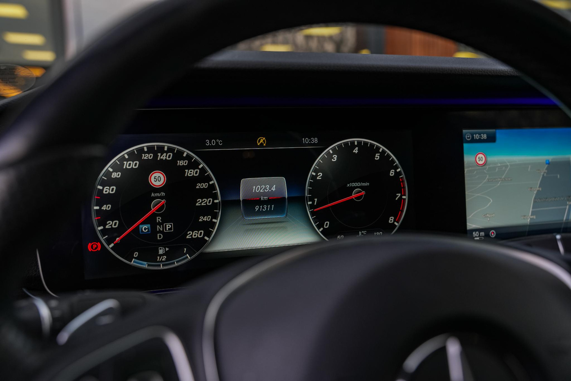 Mercedes-Benz E-Klasse Coupé 200 2018 SELENITE GRAY - METALLIC PAINT (992U) 19