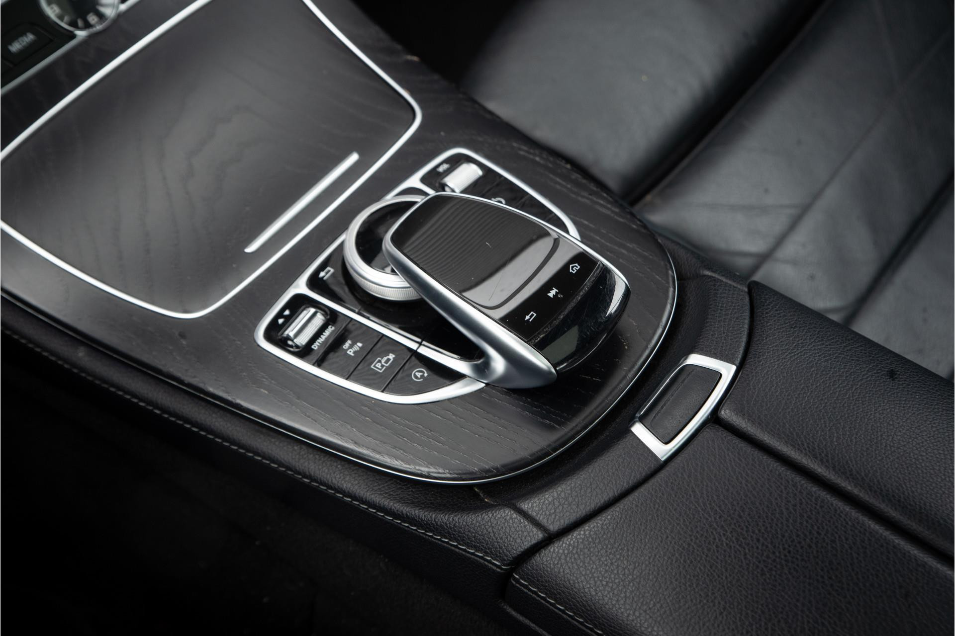 Mercedes-Benz E-Klasse Coupé 400 4MATIC AMG 2018  15