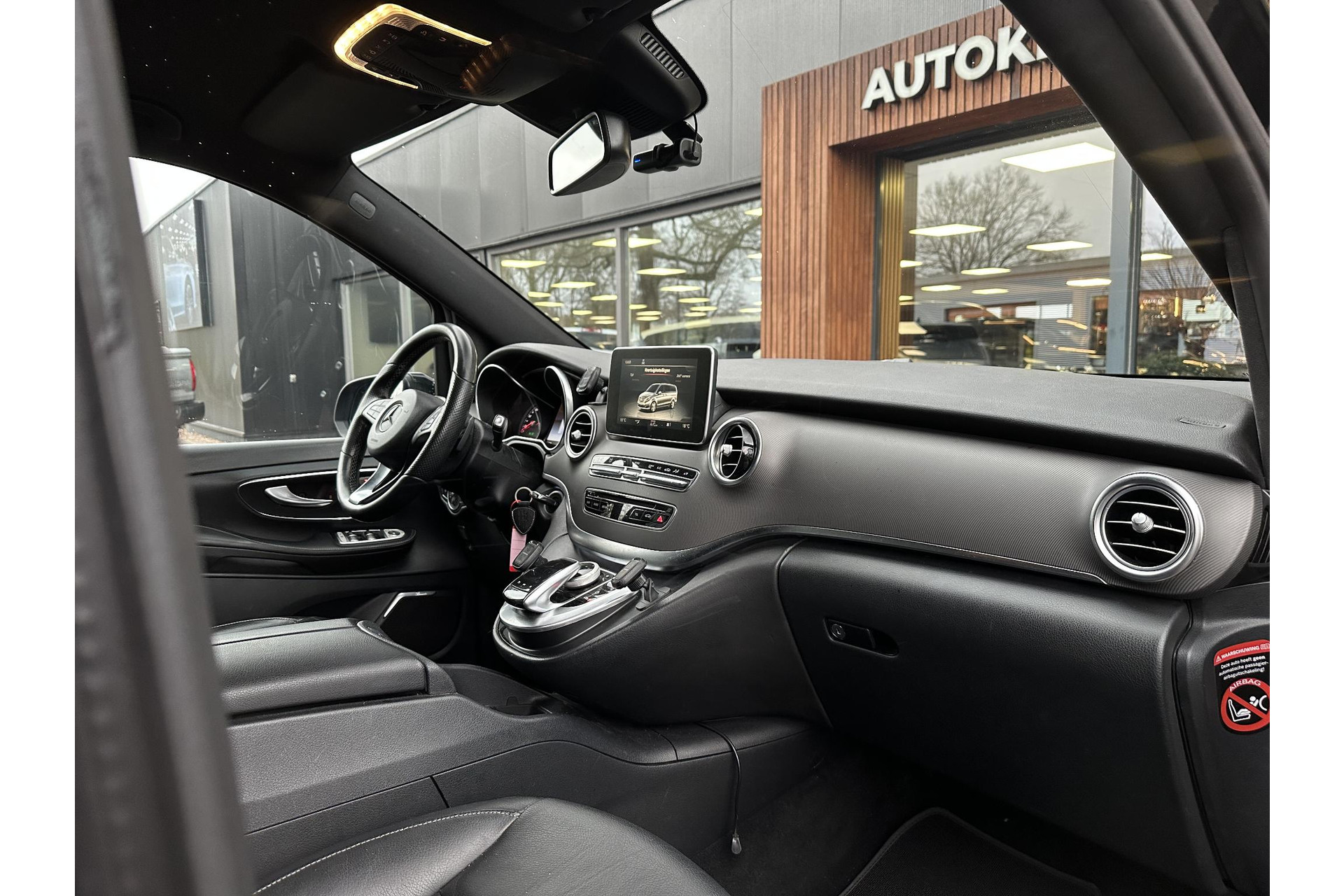 Mercedes-Benz V-Klasse 250d Extra Lang Avantgarde Edition 2018  24