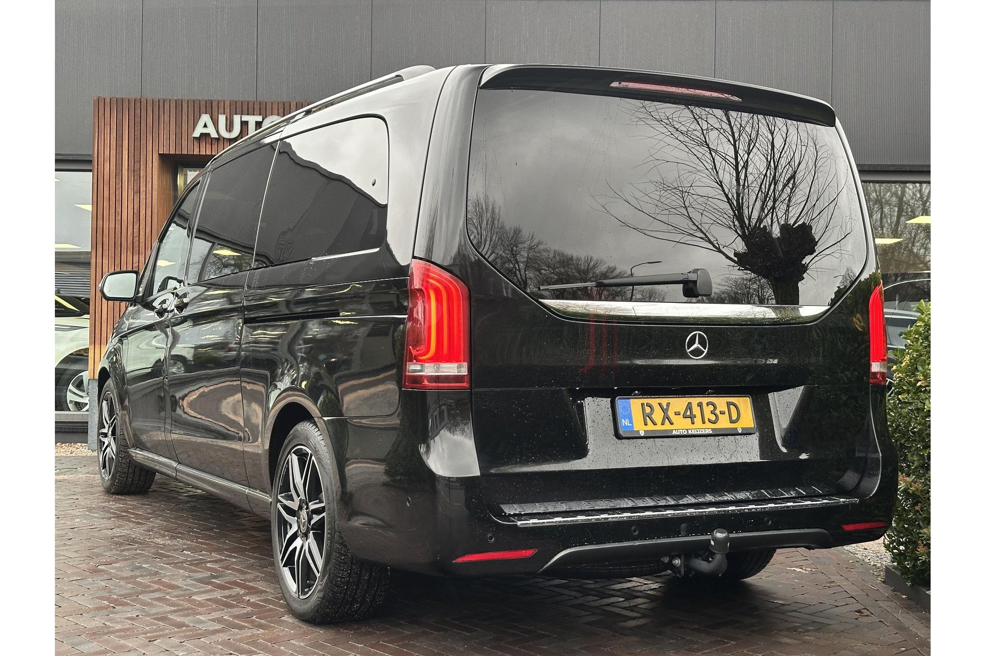 Mercedes-Benz V-Klasse 250d Extra Lang Avantgarde Edition 2018  4