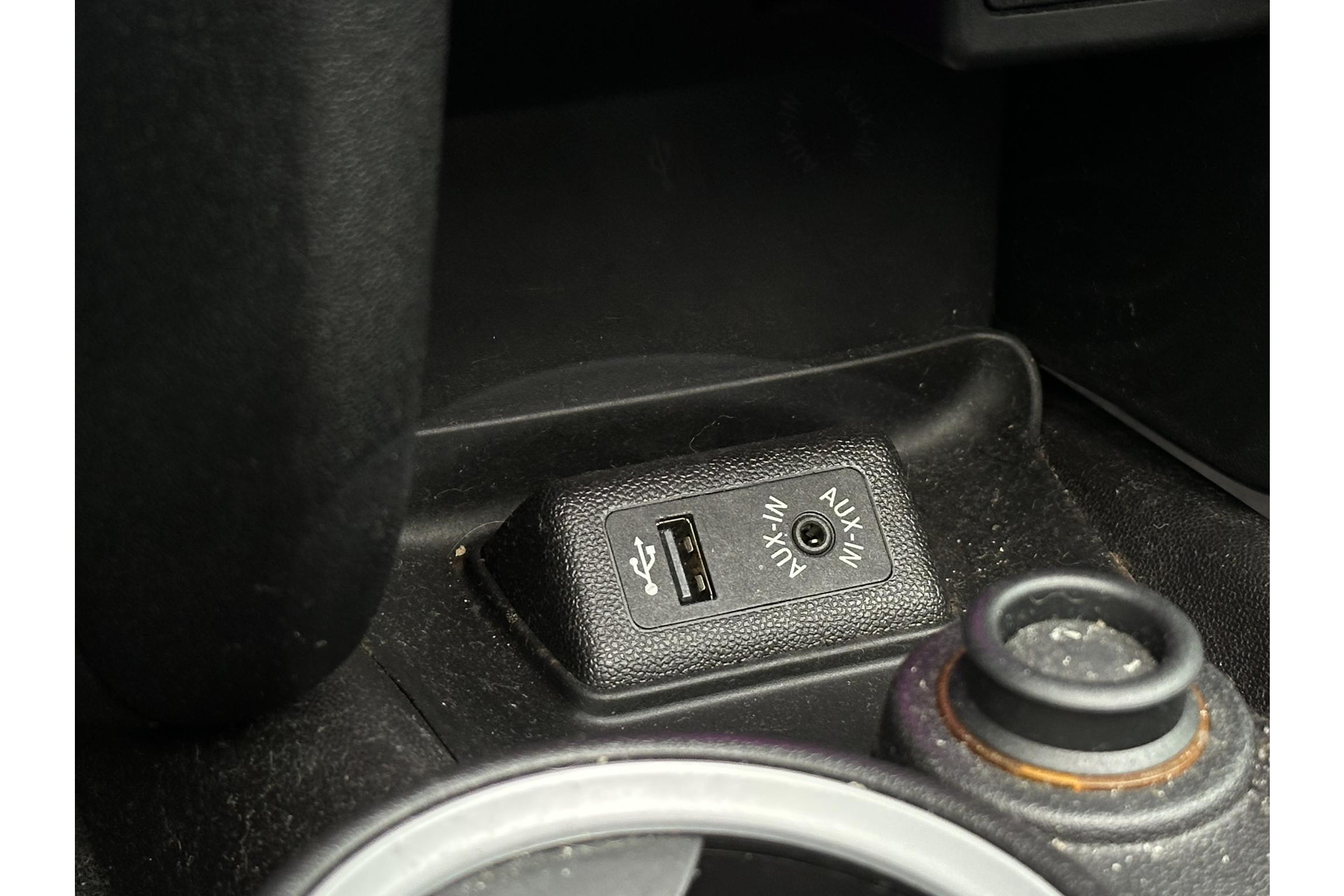 MINI Cabrio 1.6 Cooper Chili 2014 Pepper-white (850) 24