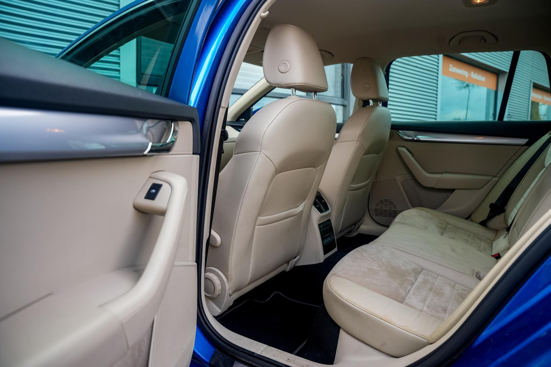 Škoda Octavia Combi 1.4 TSI Greentech Elegance Businessline 2014 Race blue metallic 10