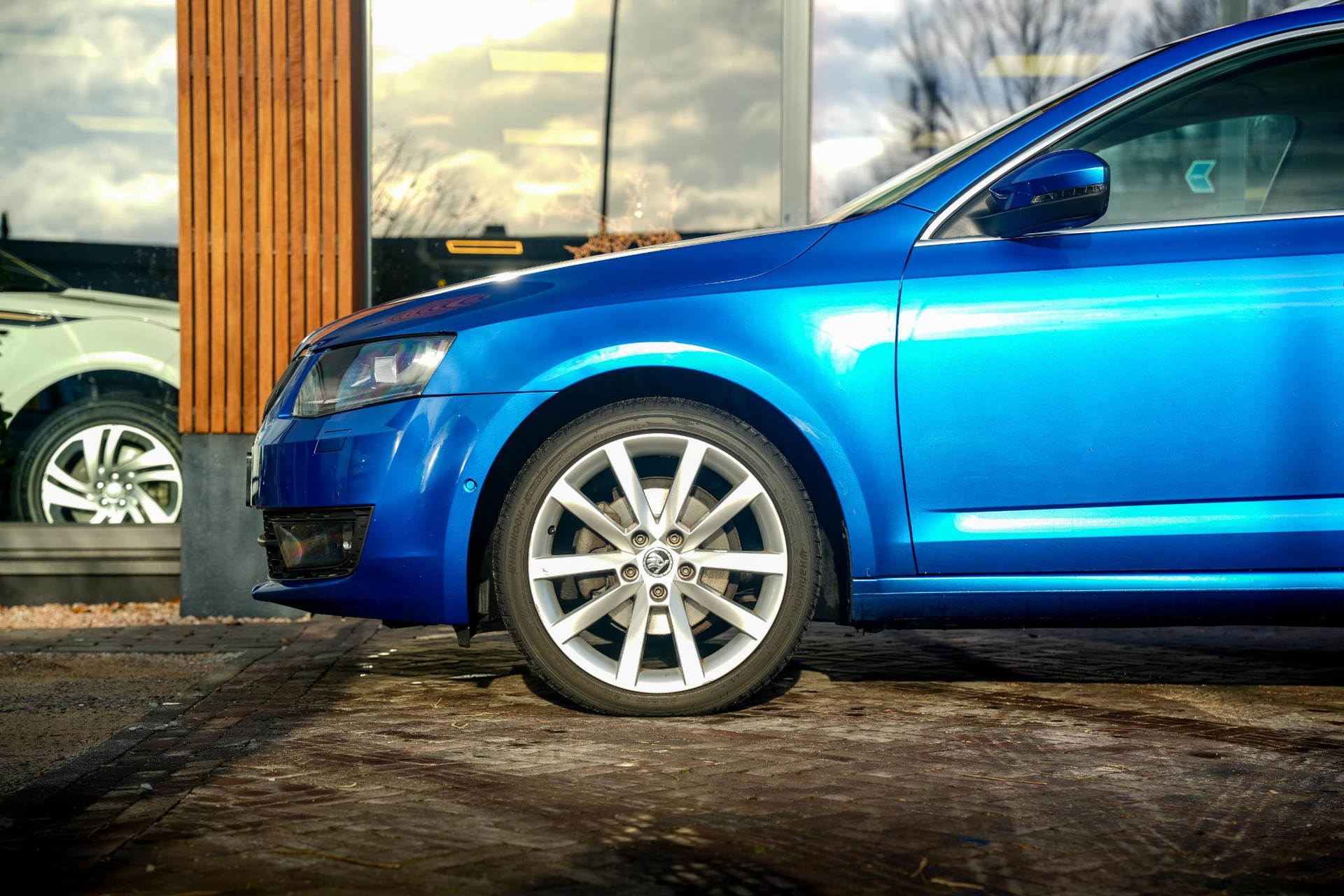 Škoda Octavia Combi 1.4 TSI Greentech Elegance Businessline 2014 Race blue metallic 12