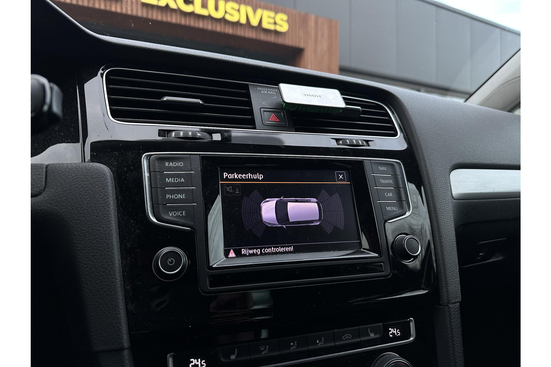 Volkswagen Golf 1.2 TSI Highline 2014 Deep black pearl effect (2T2T) 14