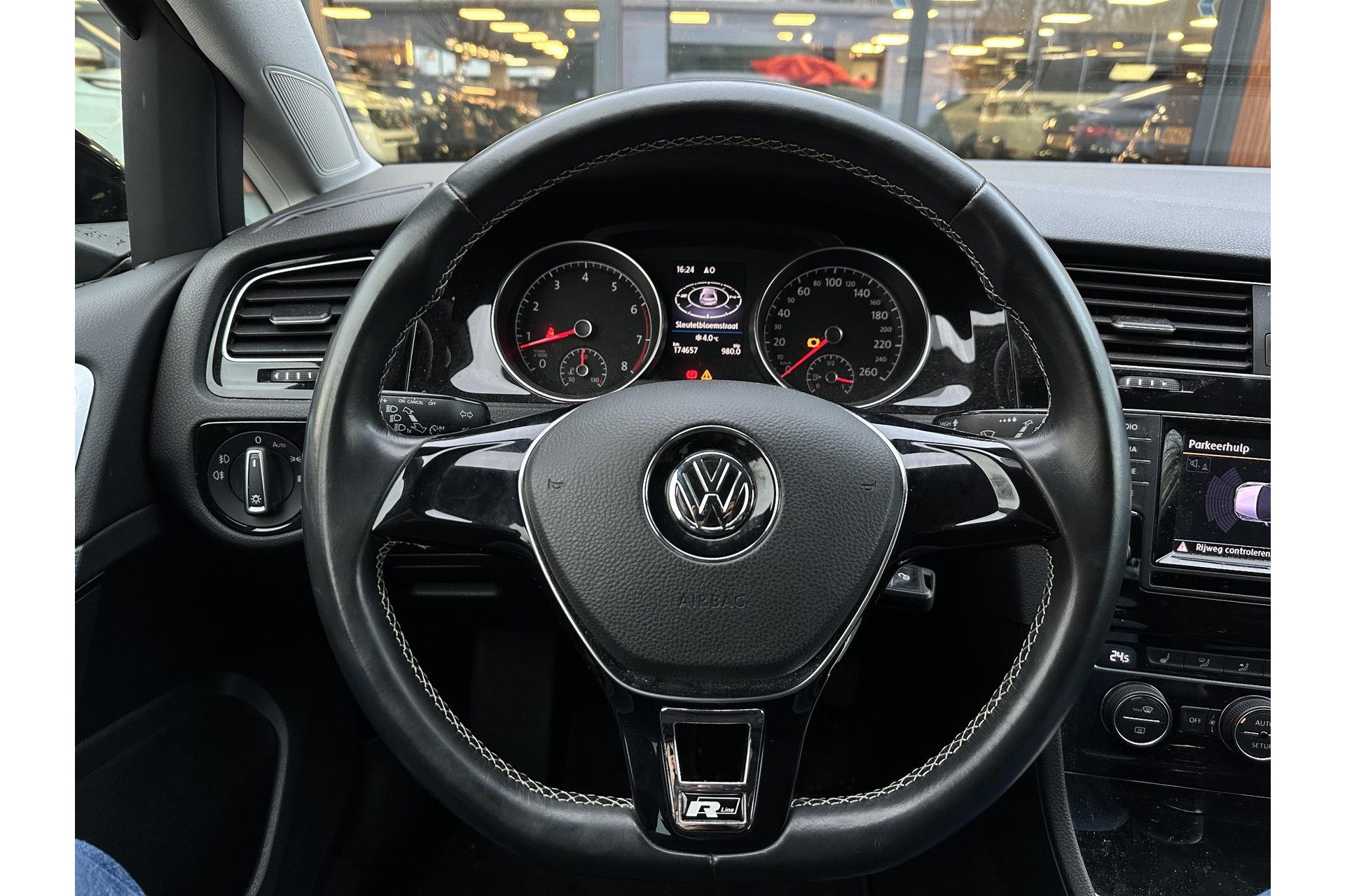 Volkswagen Golf 1.2 TSI Highline 2014 Deep black pearl effect (2T2T) 15