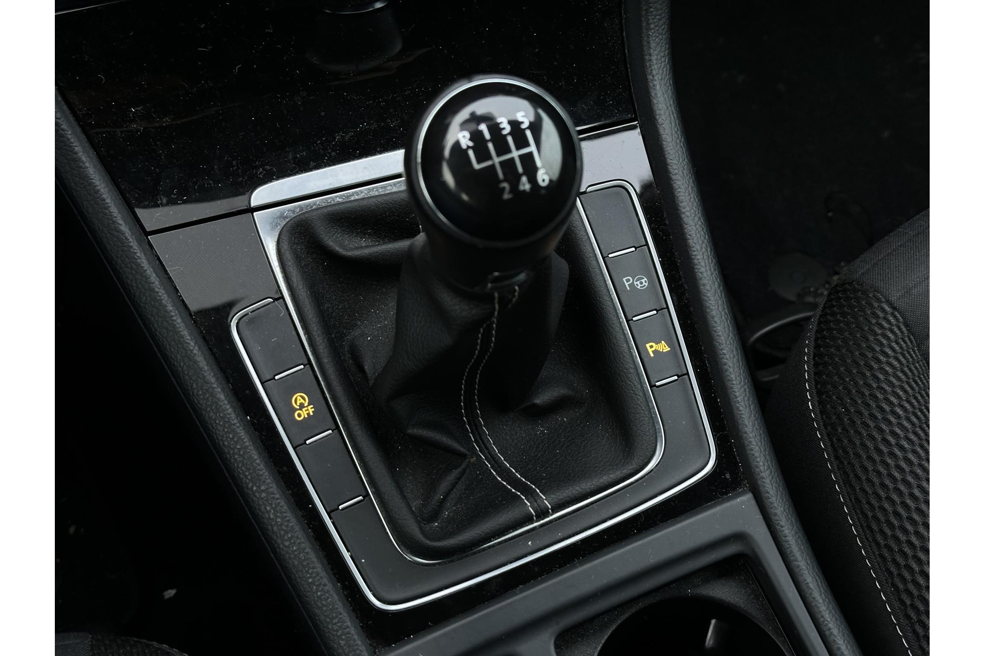 Volkswagen Golf 1.2 TSI Highline 2014 Deep black pearl effect (2T2T) 17