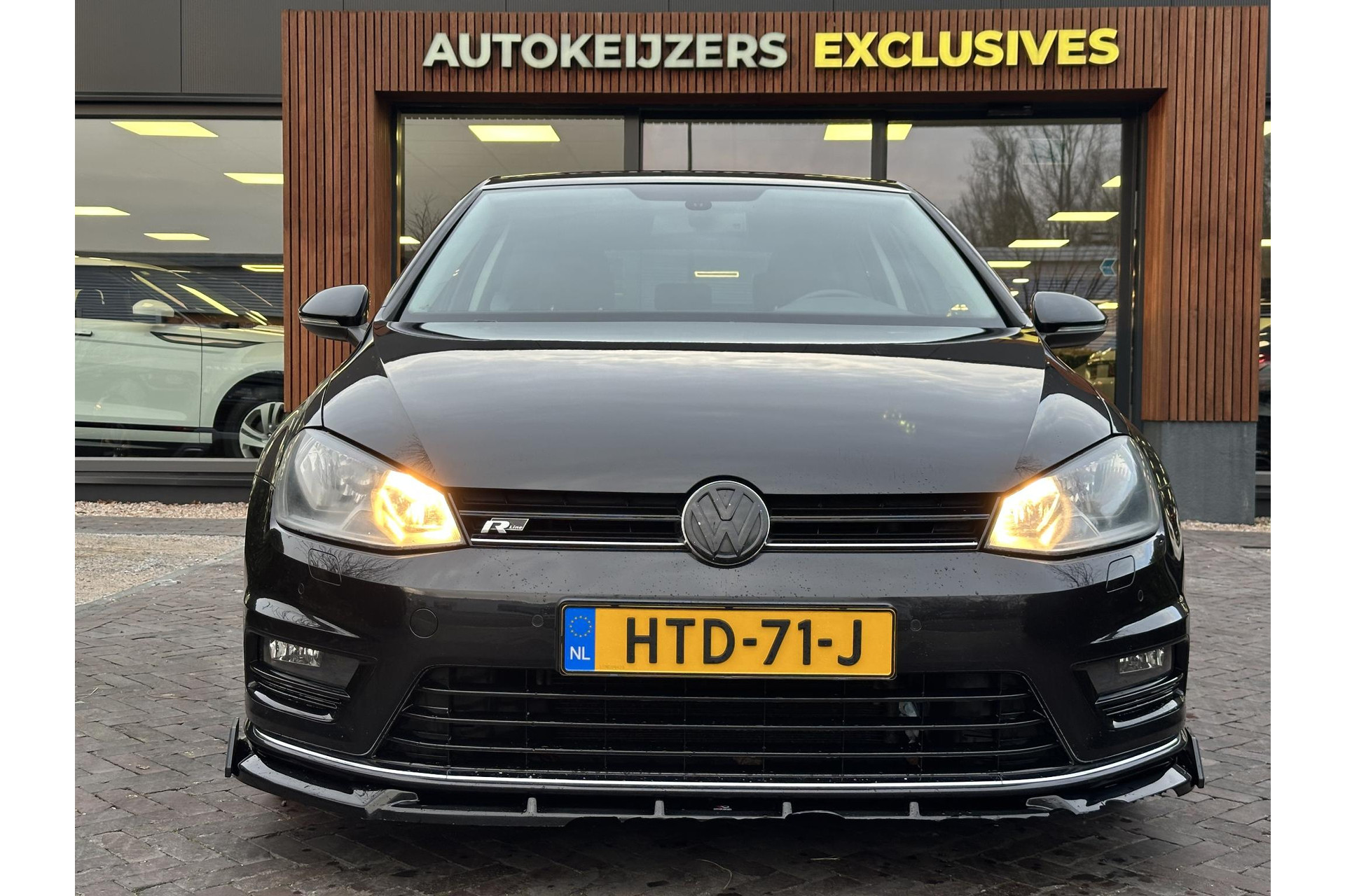 Volkswagen Golf 1.2 TSI Highline 2014 Deep black pearl effect (2T2T) 2