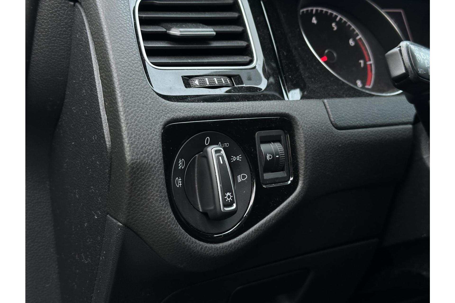 Volkswagen Golf 1.2 TSI Highline 2014 Deep black pearl effect (2T2T) 8