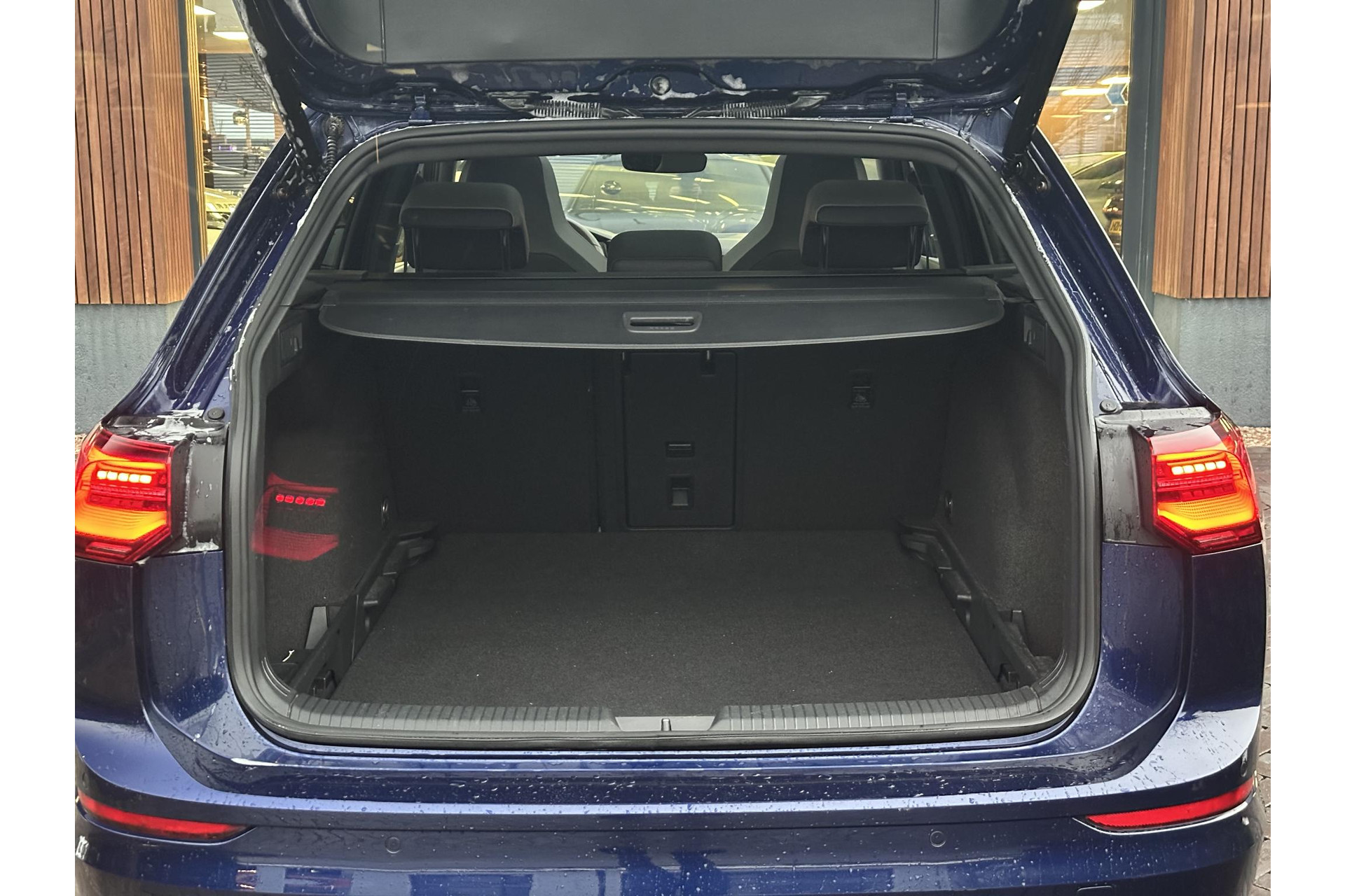 Volkswagen Golf Variant 1.5 eTSI R-Line 2021 Atlantic blue 11