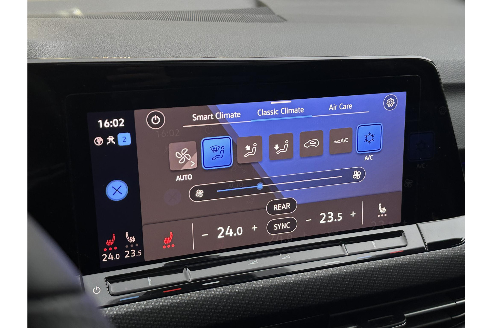 Volkswagen Golf Variant 1.5 eTSI R-Line 2021 Atlantic blue 27