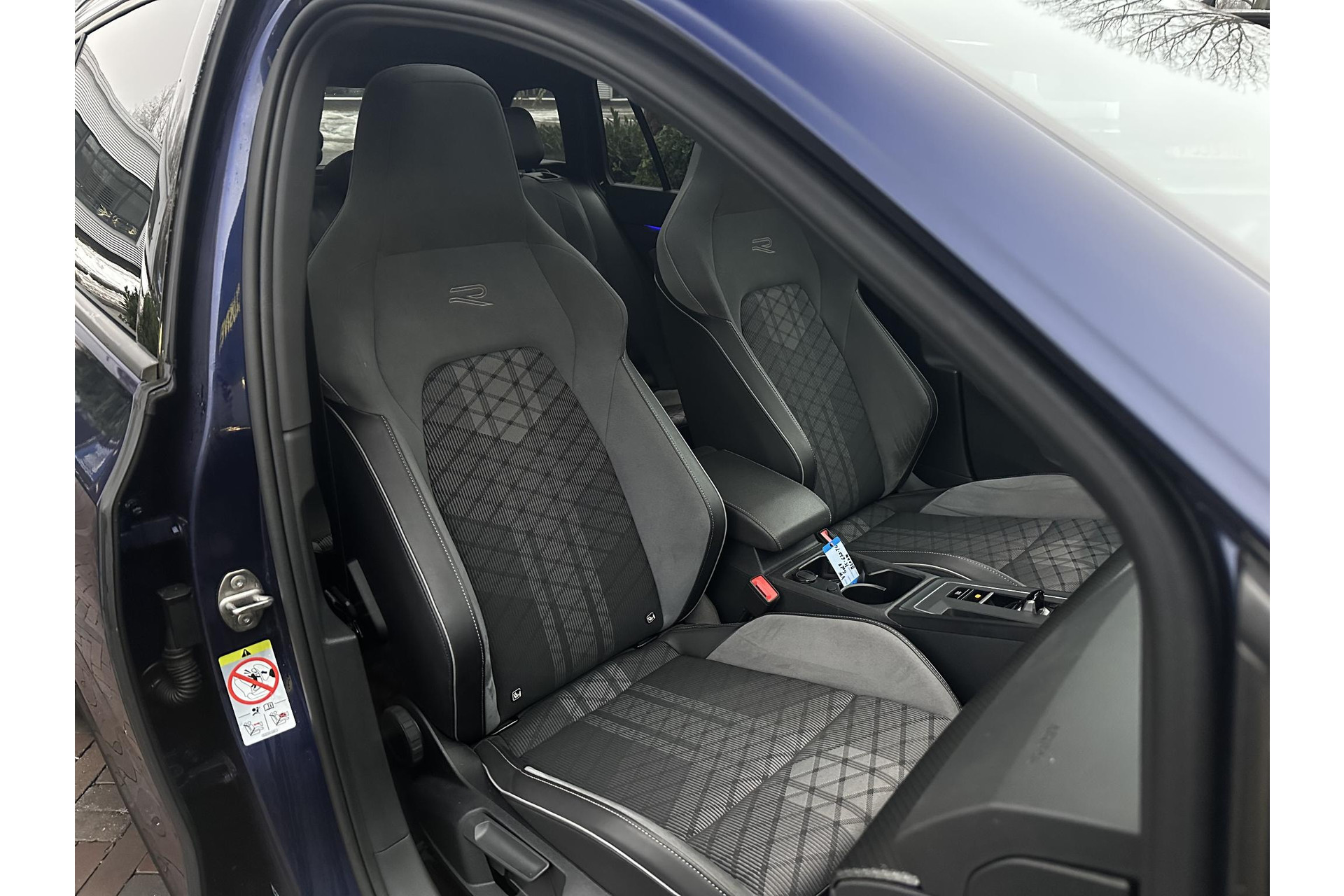 Volkswagen Golf Variant 1.5 eTSI R-Line 2021 Atlantic blue 31