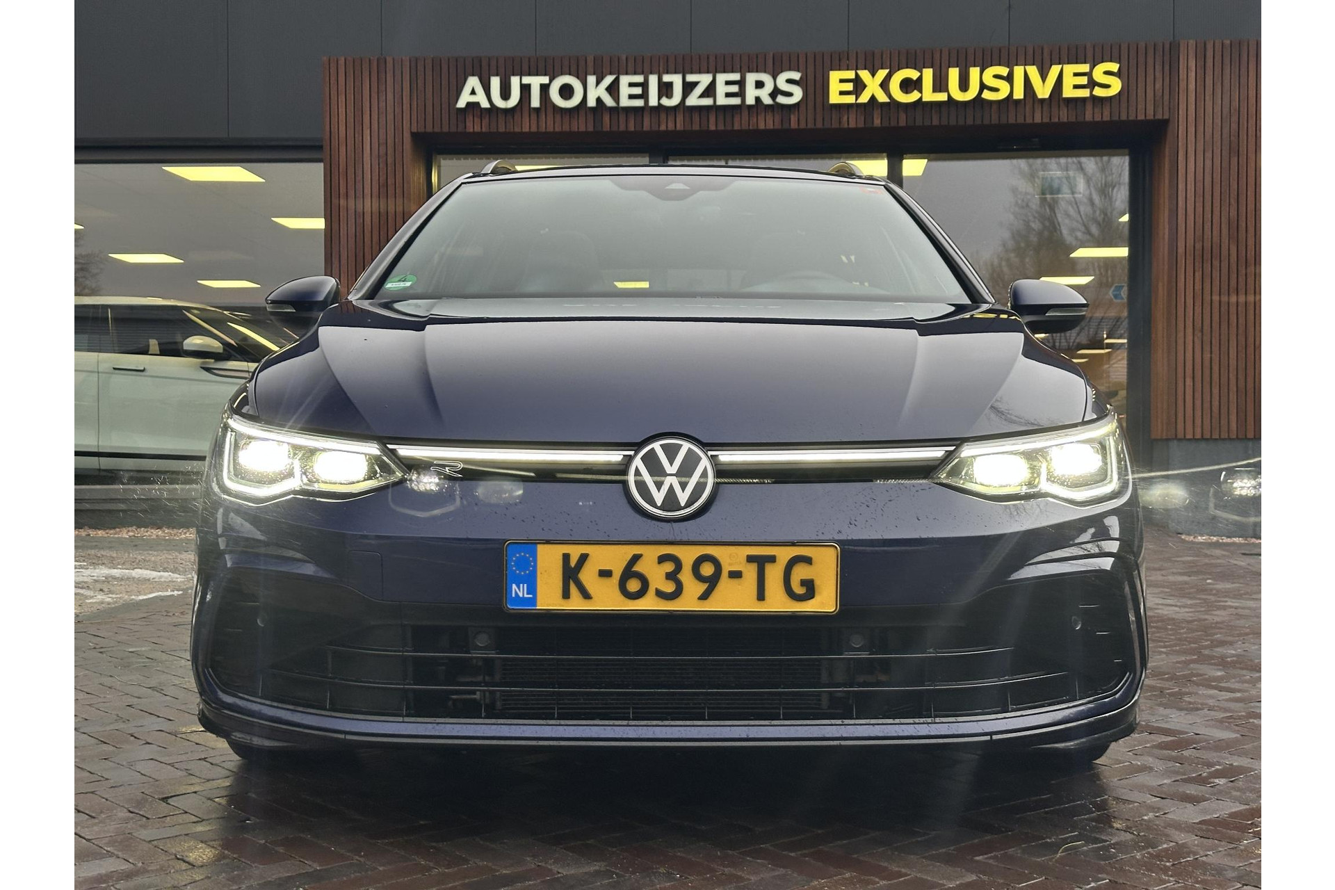 Volkswagen Golf Variant 1.5 eTSI R-Line 2021 Atlantic blue 4