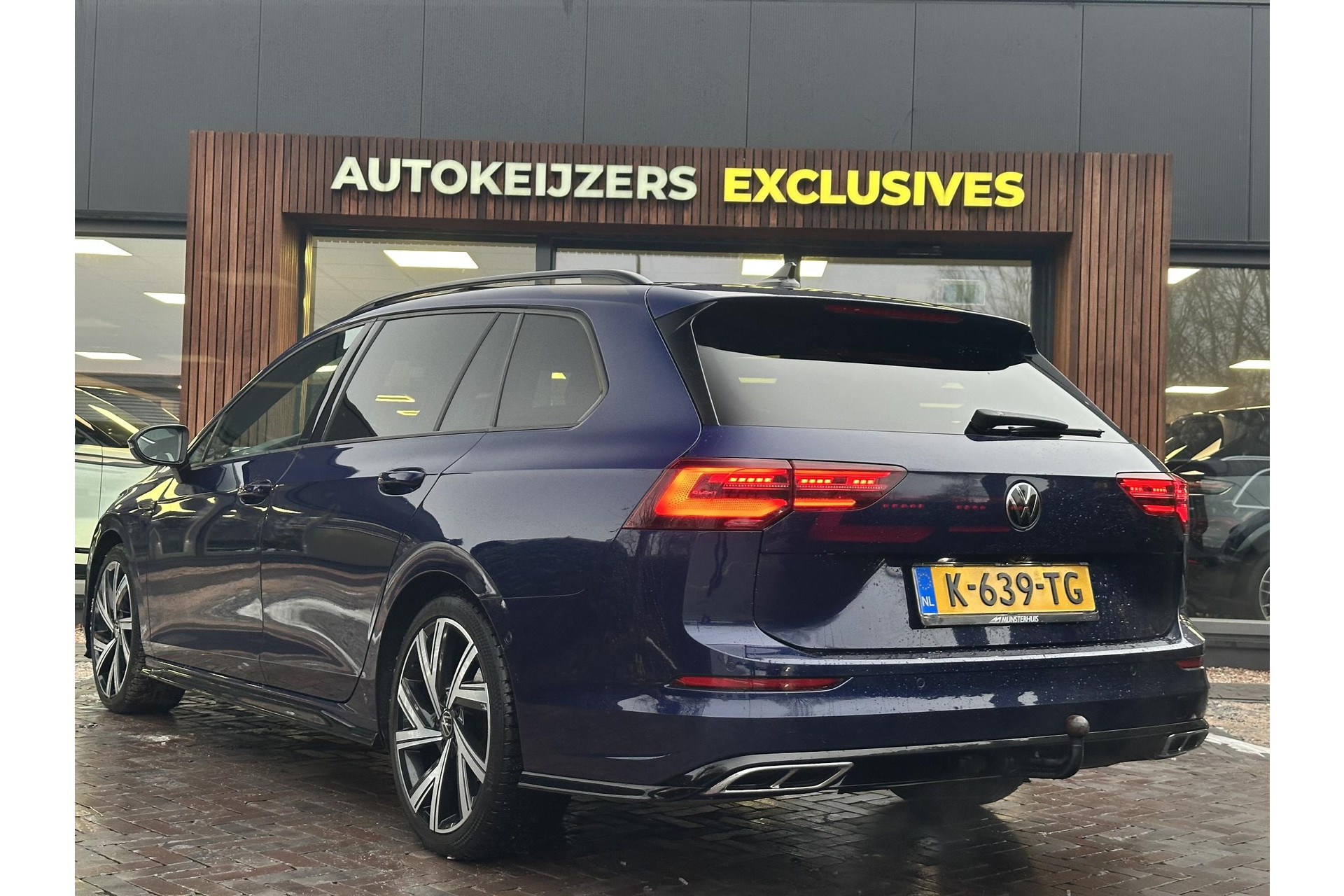 Volkswagen Golf Variant 1.5 eTSI R-Line 2021 Atlantic blue 5