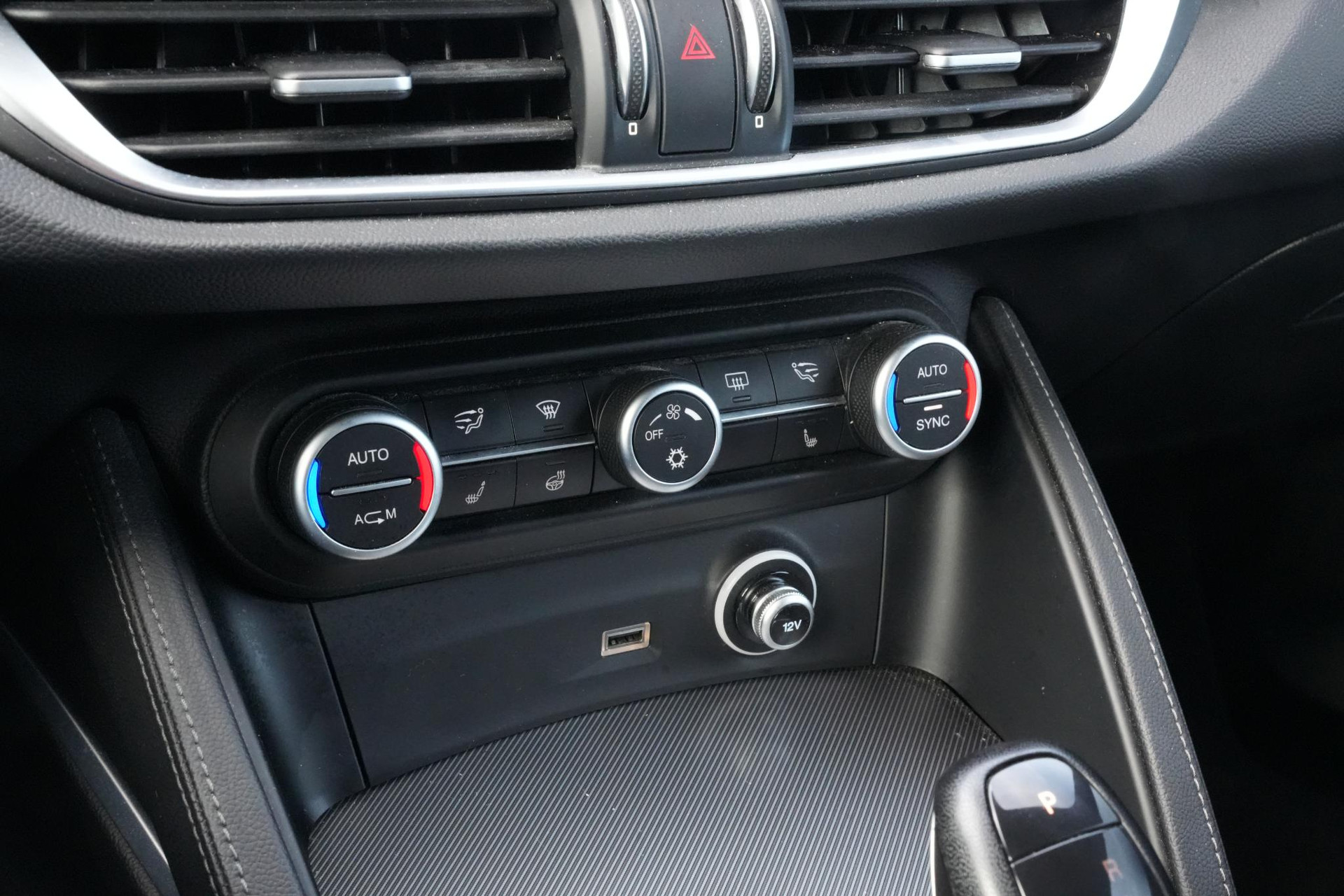 Alfa Romeo Stelvio 2.0 T AWD Super 2018  23