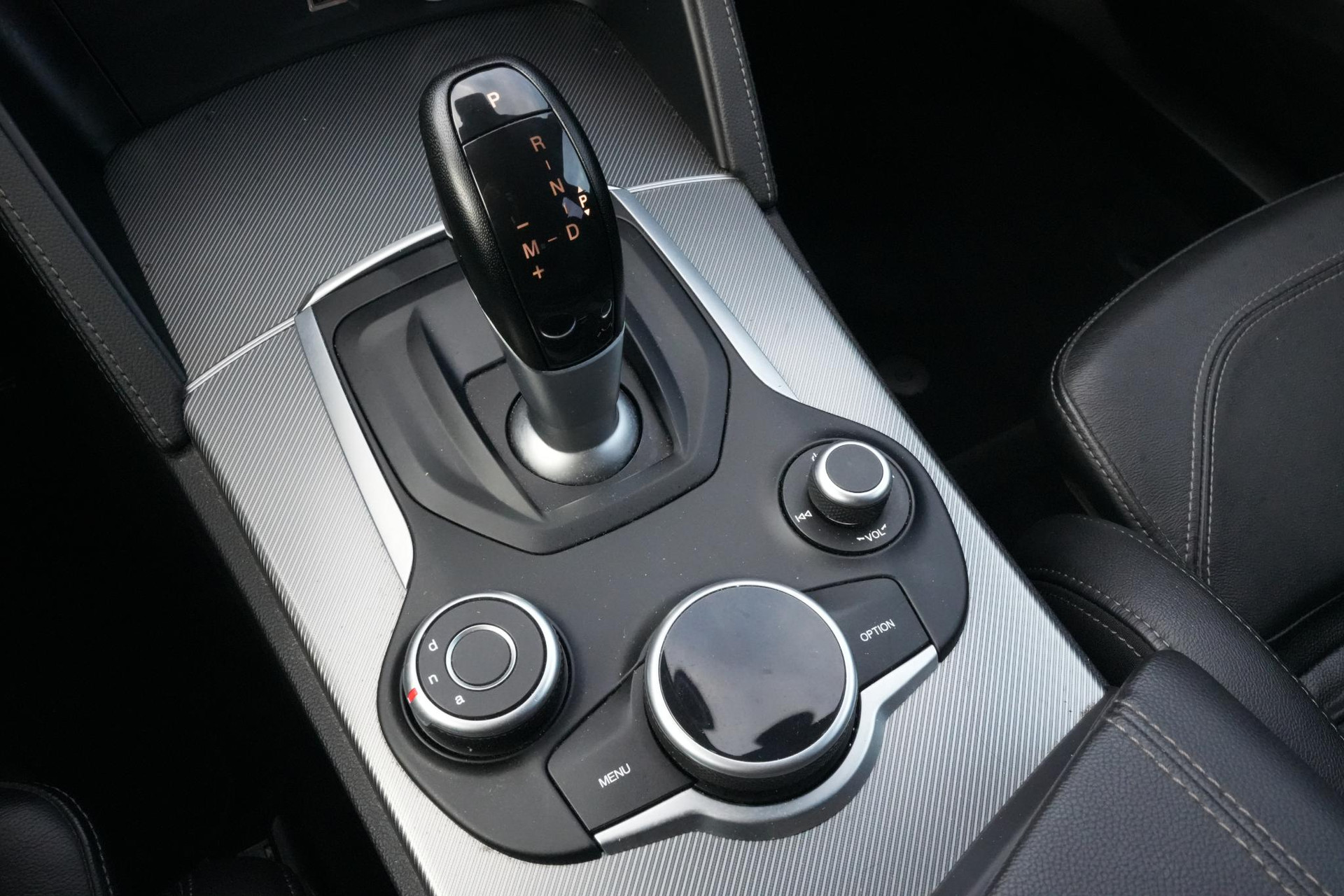 Alfa Romeo Stelvio 2.0 T AWD Super 2018  27