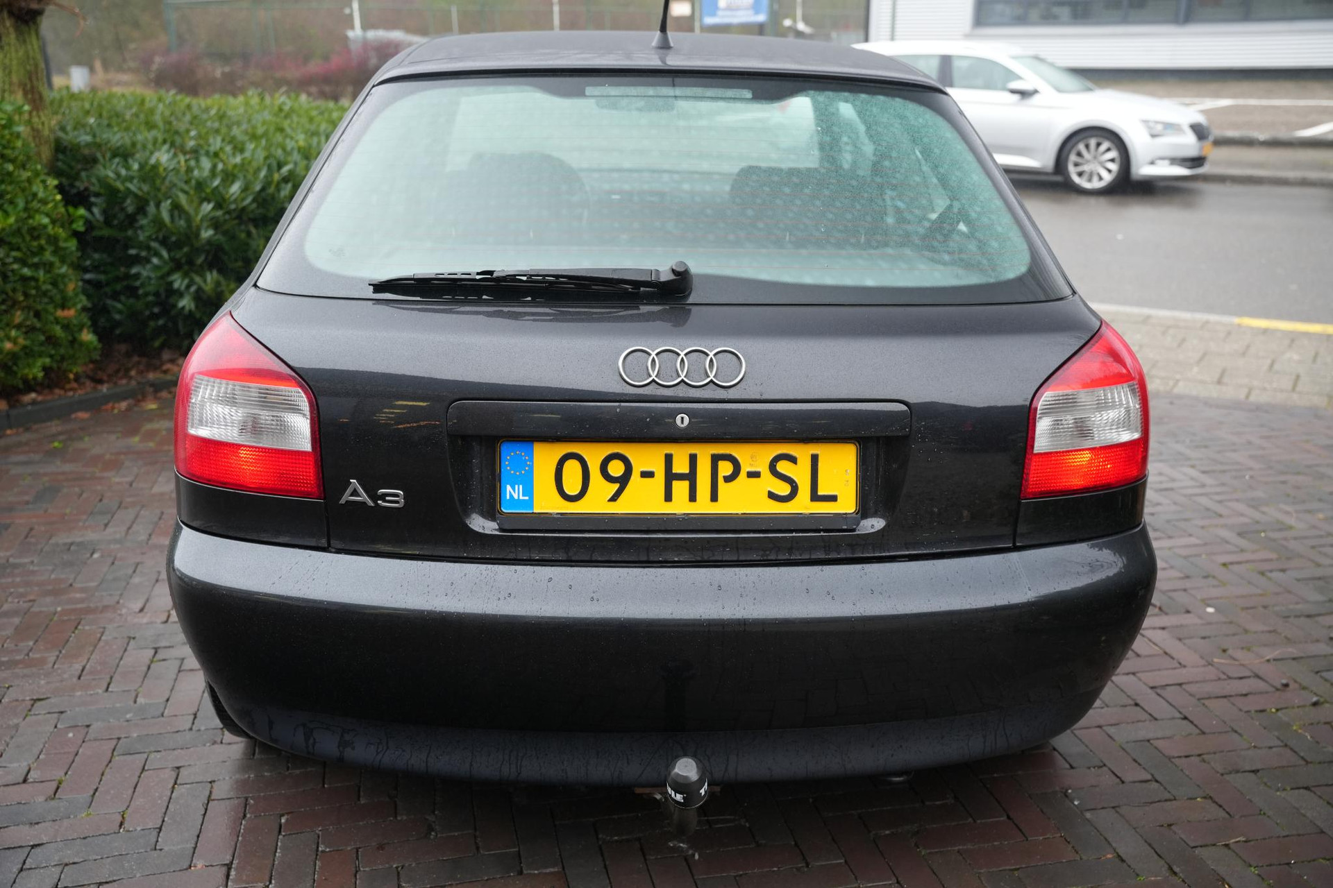 Audi A3 1.6 Attraction 2001 Ebonyzwart pareleffect 5