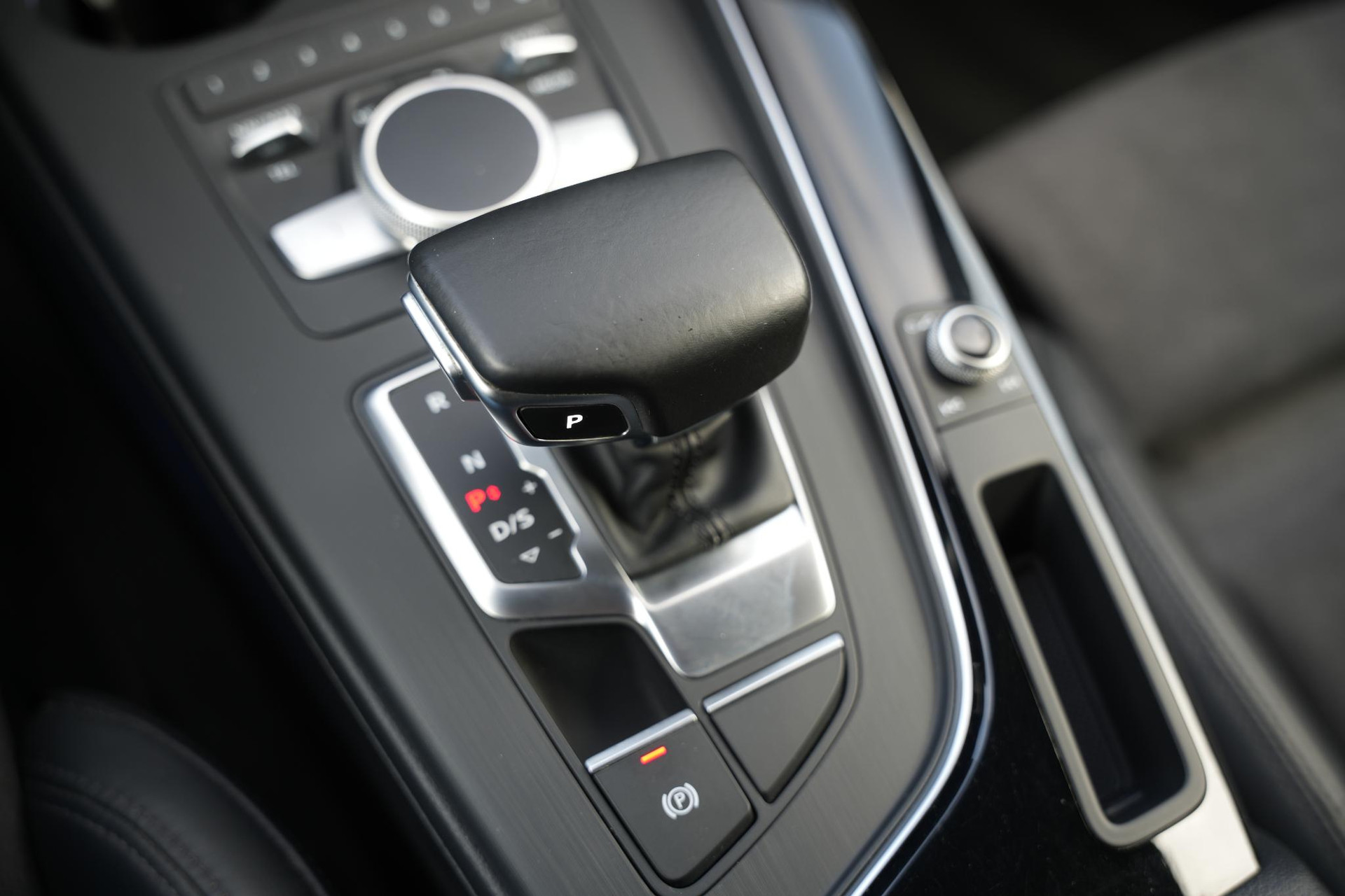 Audi A4 Avant 3.0 TDI 2016 Metallic mythical black (0E) 30