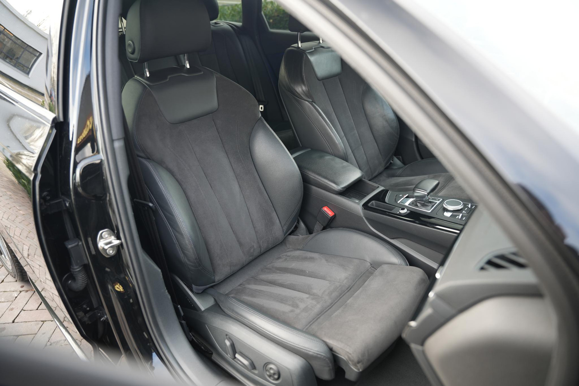 Audi A4 Avant 3.0 TDI 2016 Metallic mythical black (0E) 8