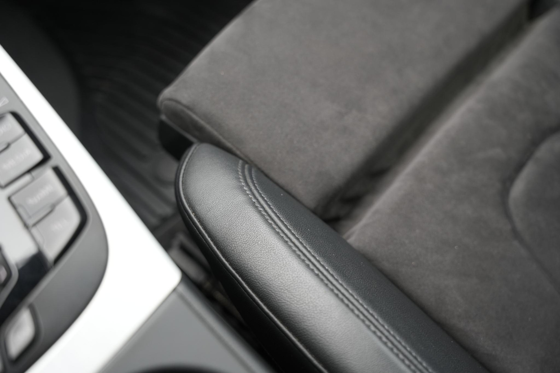 Audi A4 Avant 3.0 TFSI S4 quattro Pro Line 2013 (Q0) 37