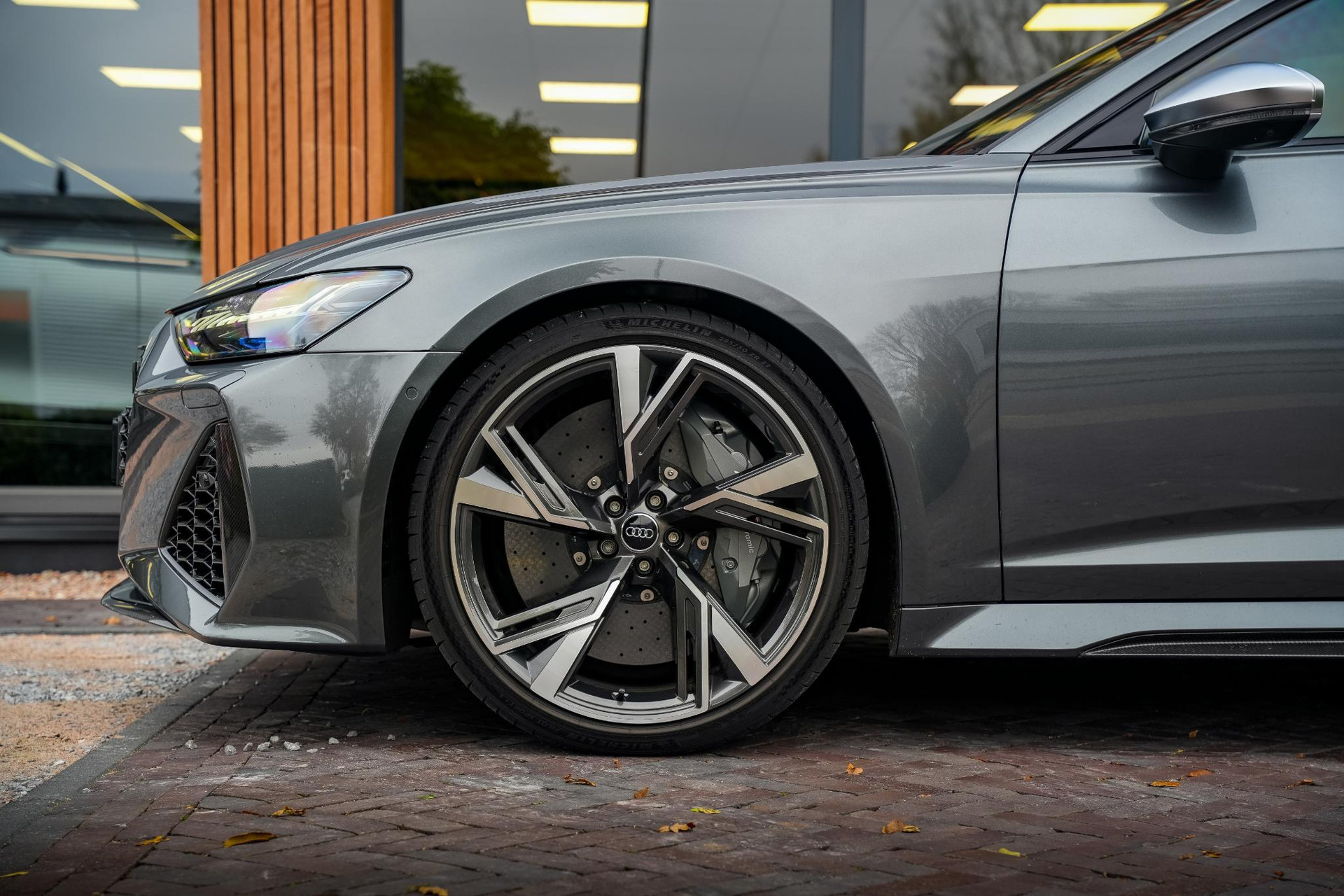 Audi A6 Avant RS 6 TFSI quattro 2020 Daytonagrijs pareleffect 12