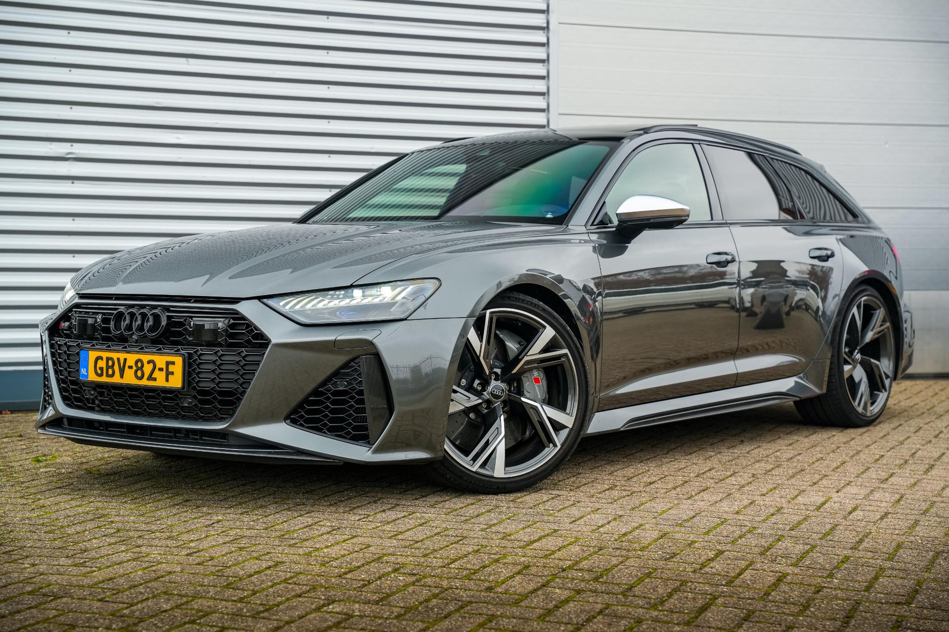 Audi A6 Avant RS 6 TFSI quattro 2020 Daytonagrijs pareleffect 32