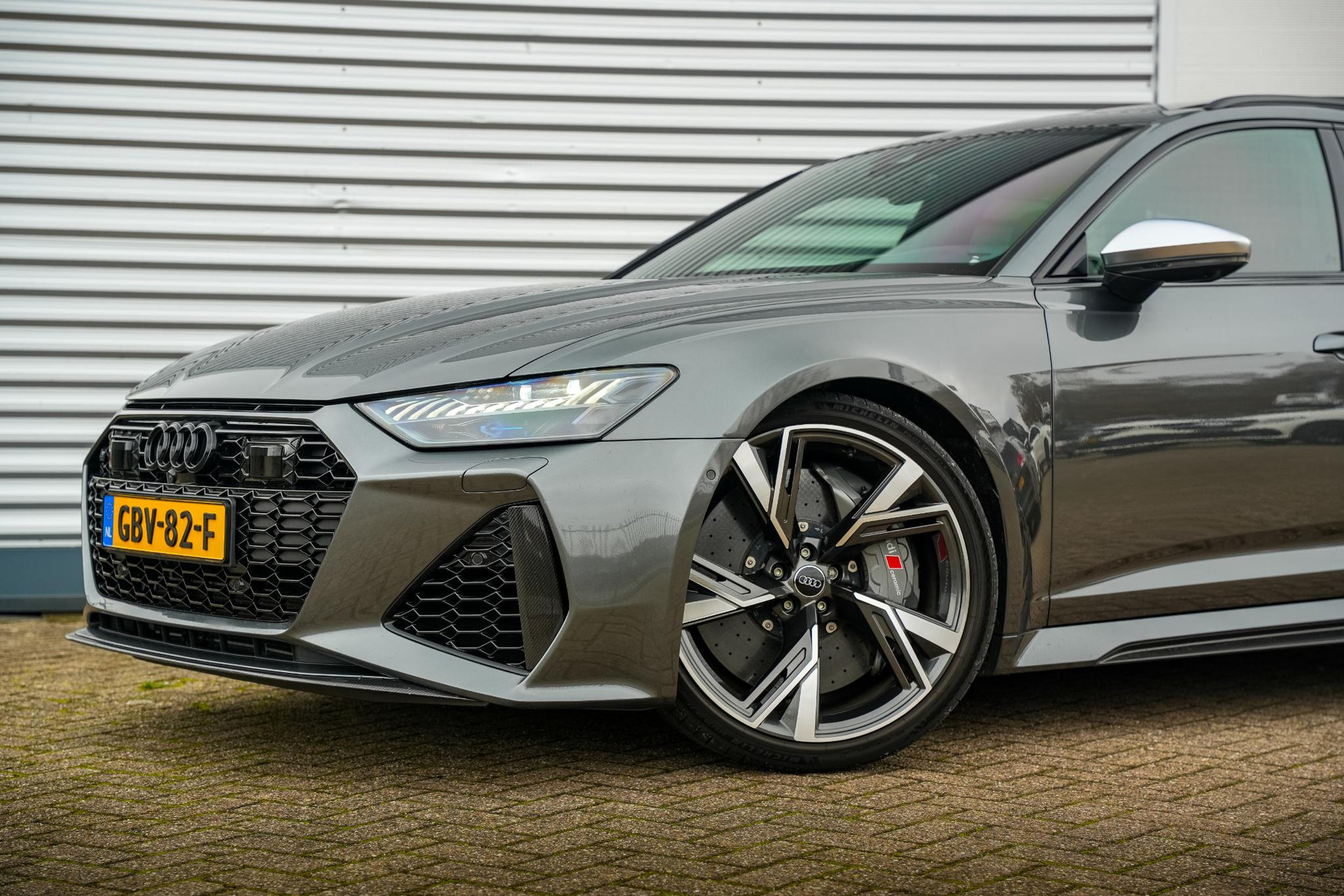 Audi A6 Avant RS 6 TFSI quattro 2020 Daytonagrijs pareleffect 34