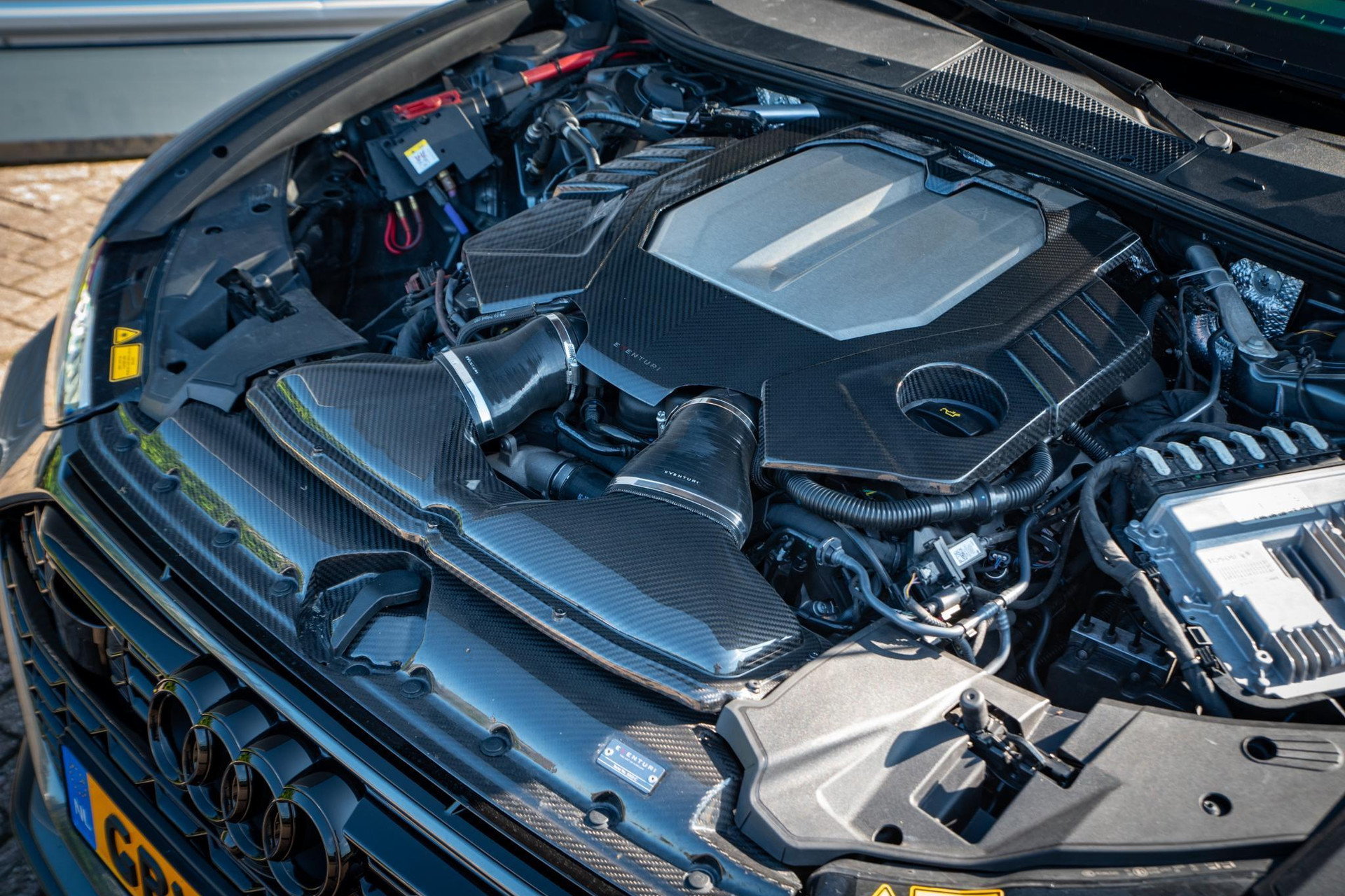 Audi A6 Avant RS 6 TFSI quattro 2020 Daytonagrijs pareleffect 42