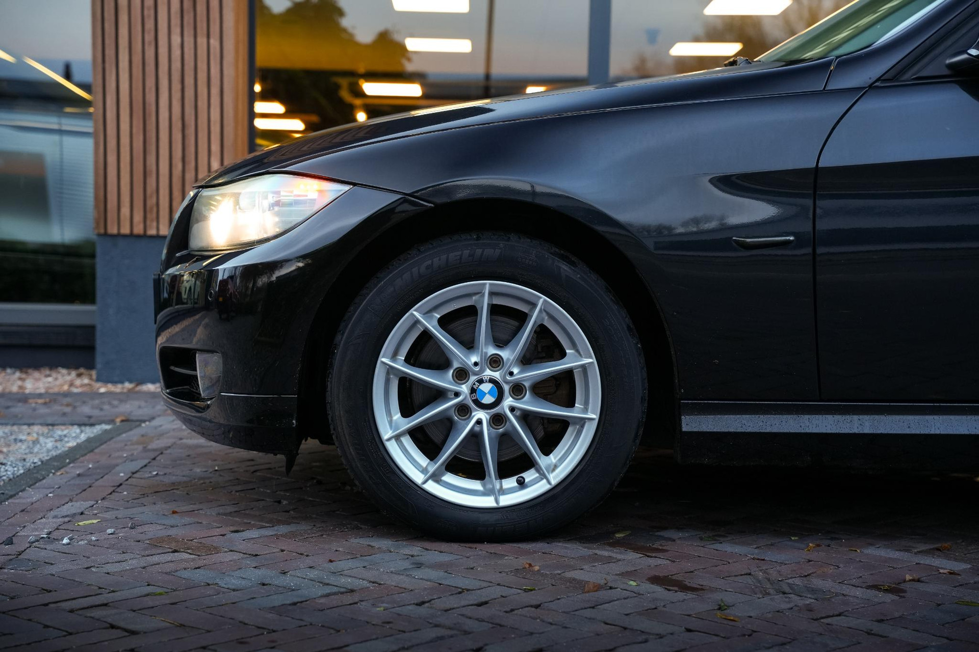 BMW 3-serie 320i Business Line 2011  11