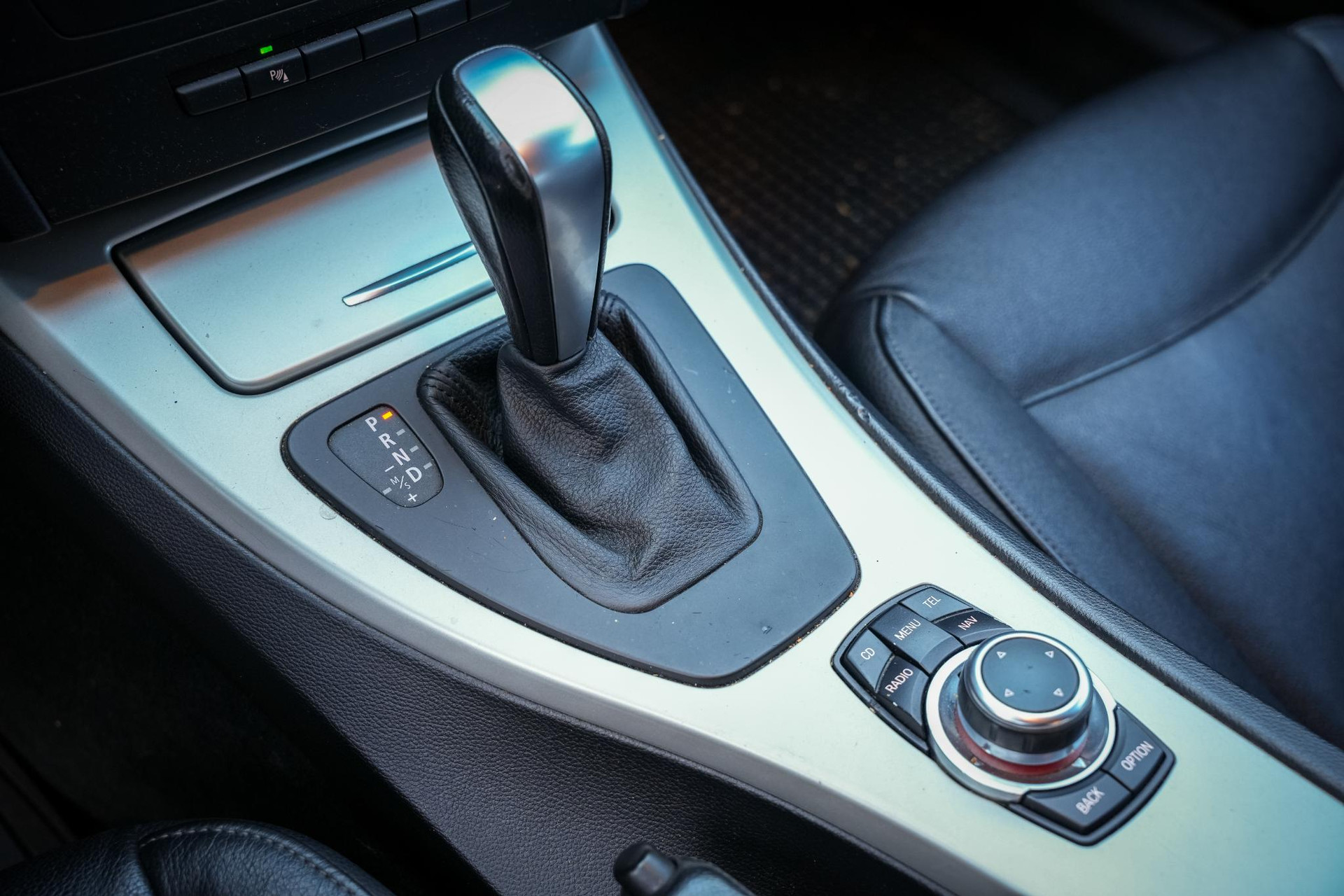 BMW 3-serie 320i Business Line 2011  14