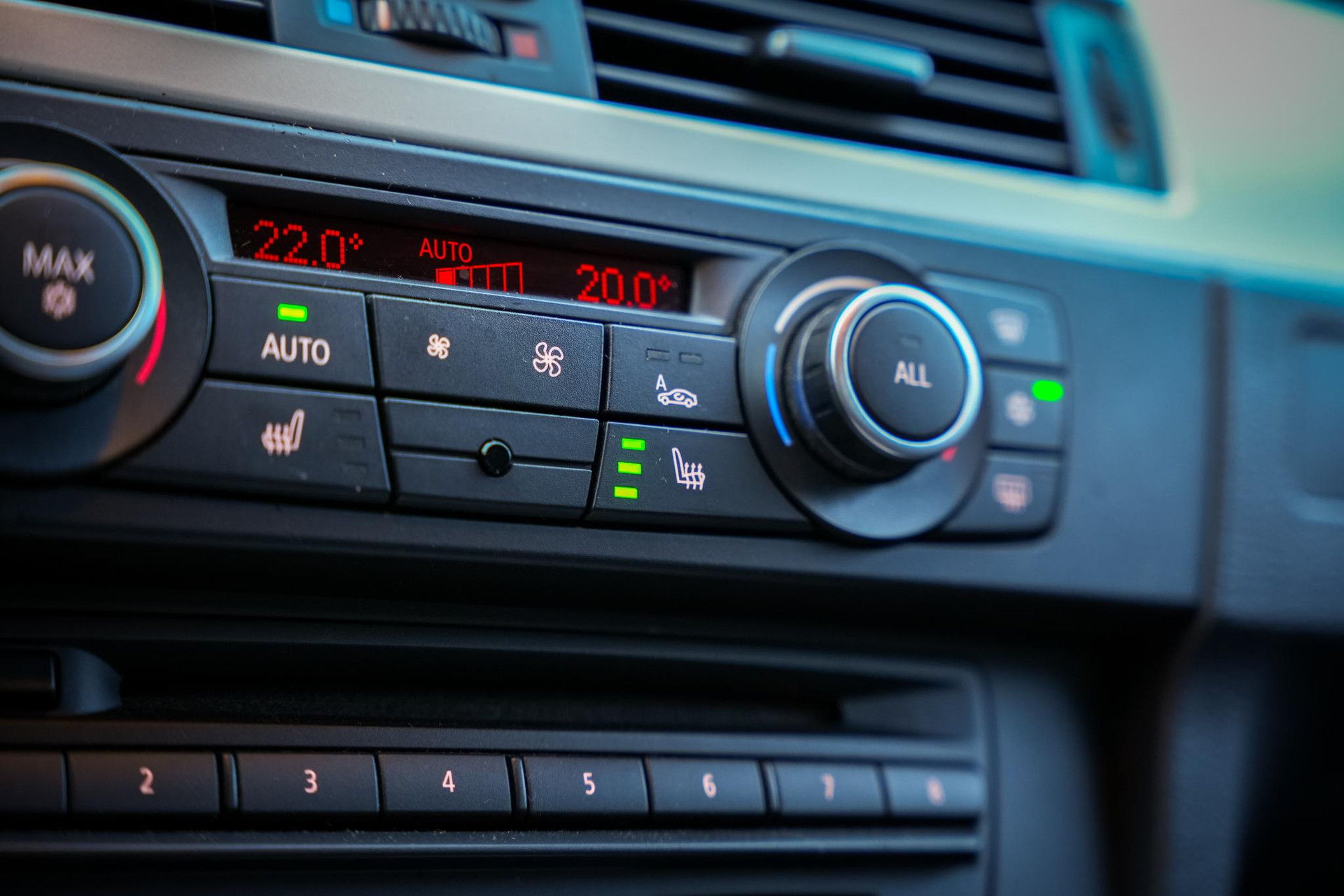 BMW 3-serie 320i Business Line 2011  16