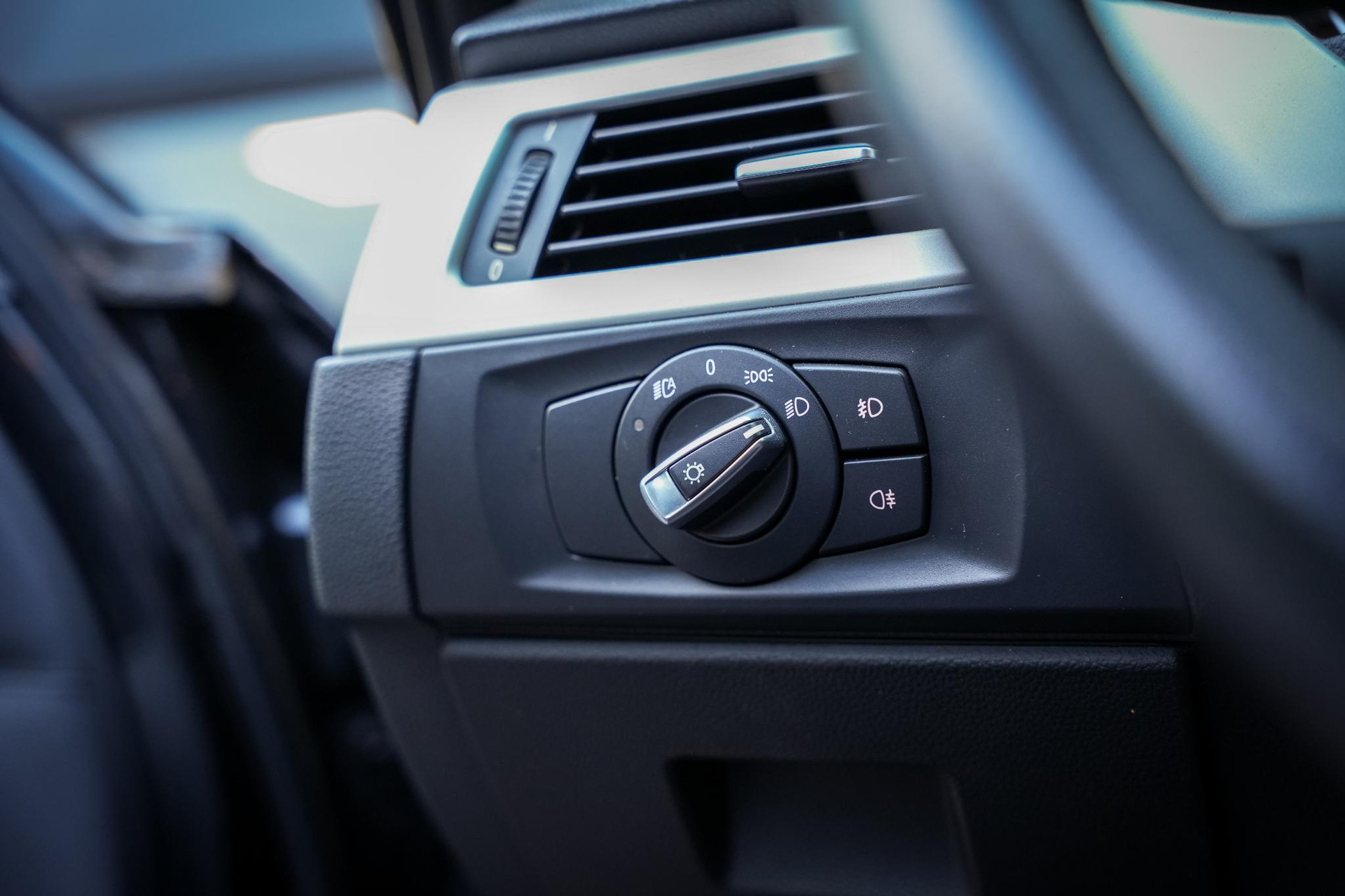 BMW 3-serie 320i Business Line 2011  20