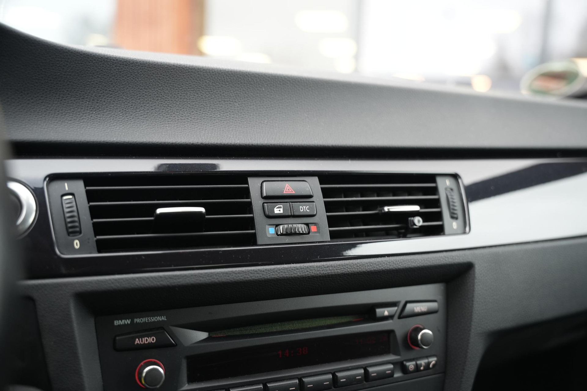 BMW 3 Serie Coupe 320i 2008 Space-grey metallic (A52) 24