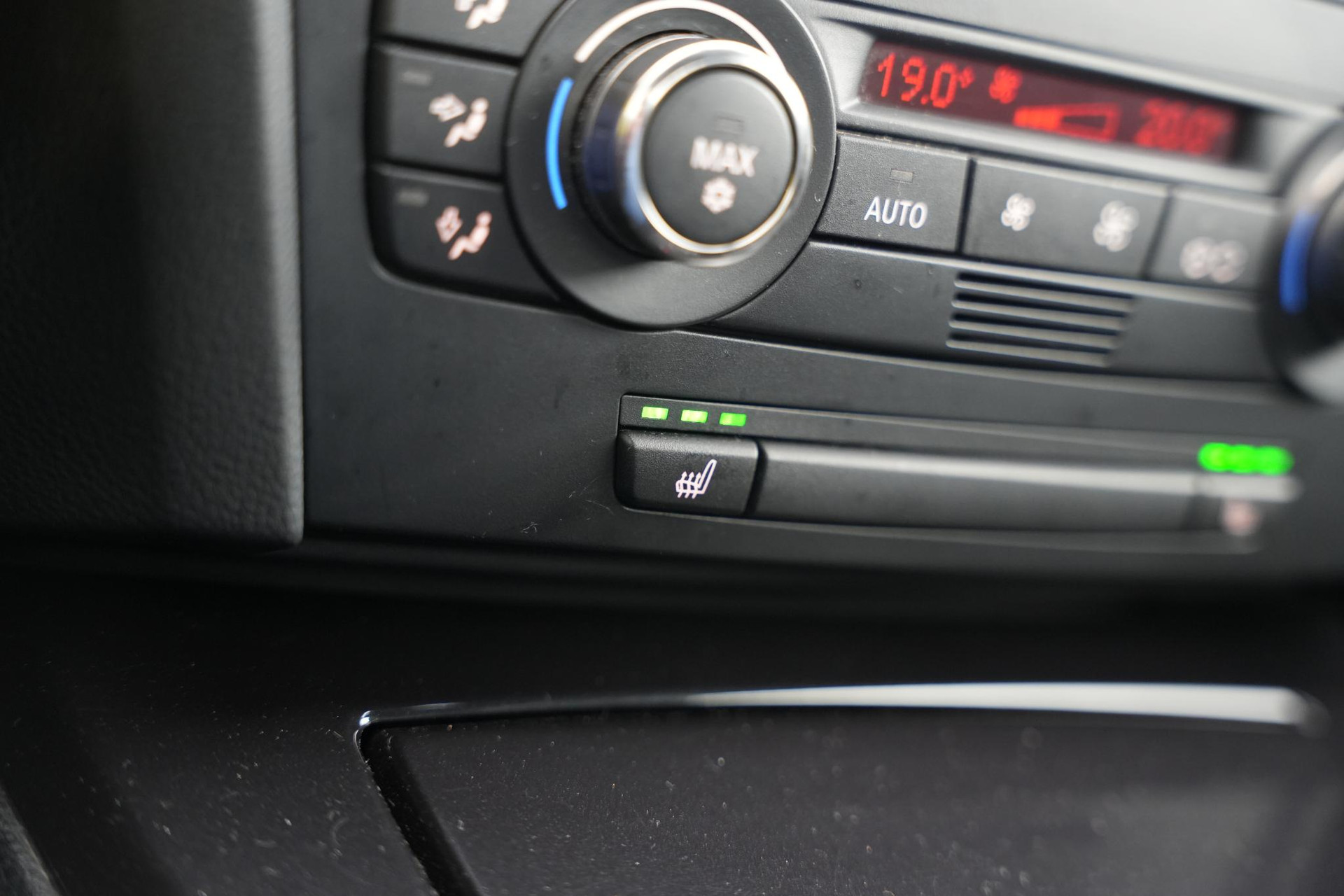 BMW 3 Serie Coupe 320i 2008 Space-grey metallic (A52) 26