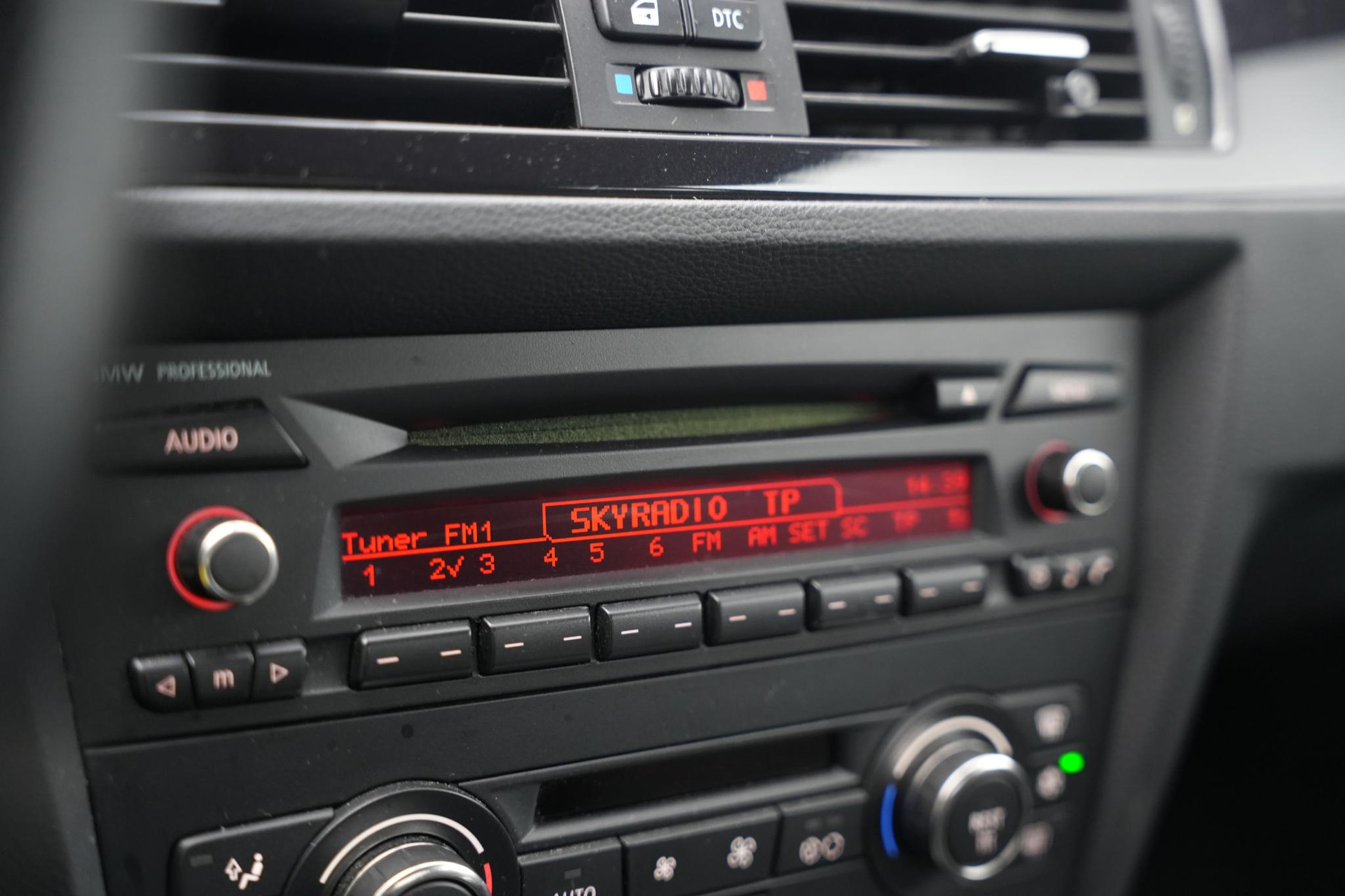 BMW 3 Serie Coupe 320i 2008 Space-grey metallic (A52) 30