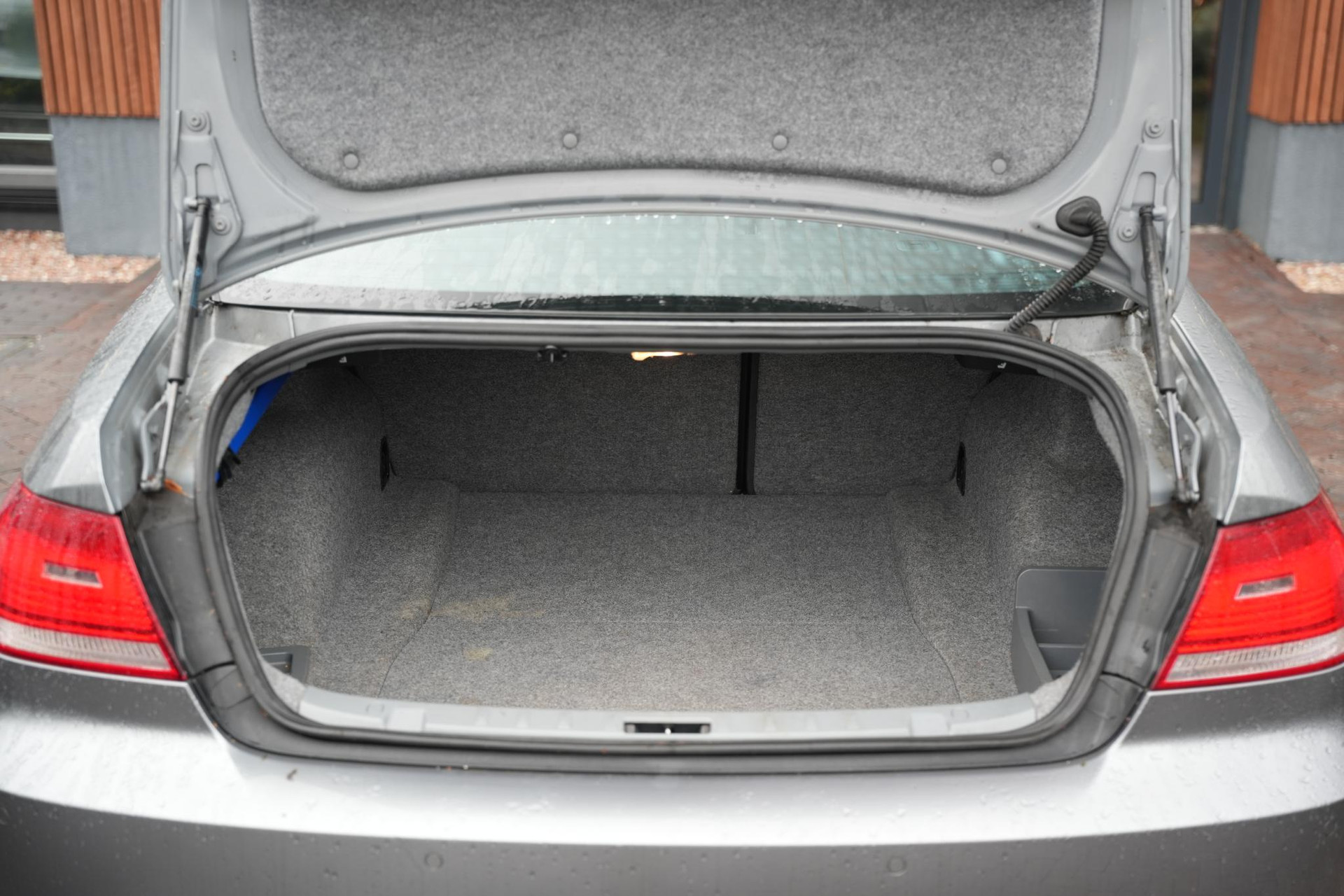 BMW 3 Serie Coupe 320i 2008 Space-grey metallic (A52) 35