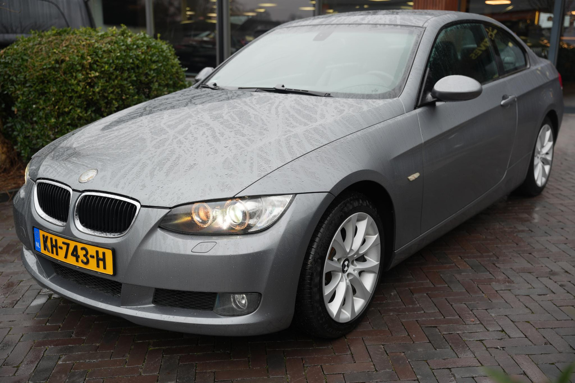 BMW 3 Serie Coupe 320i 2008 Space-grey metallic (A52) 8