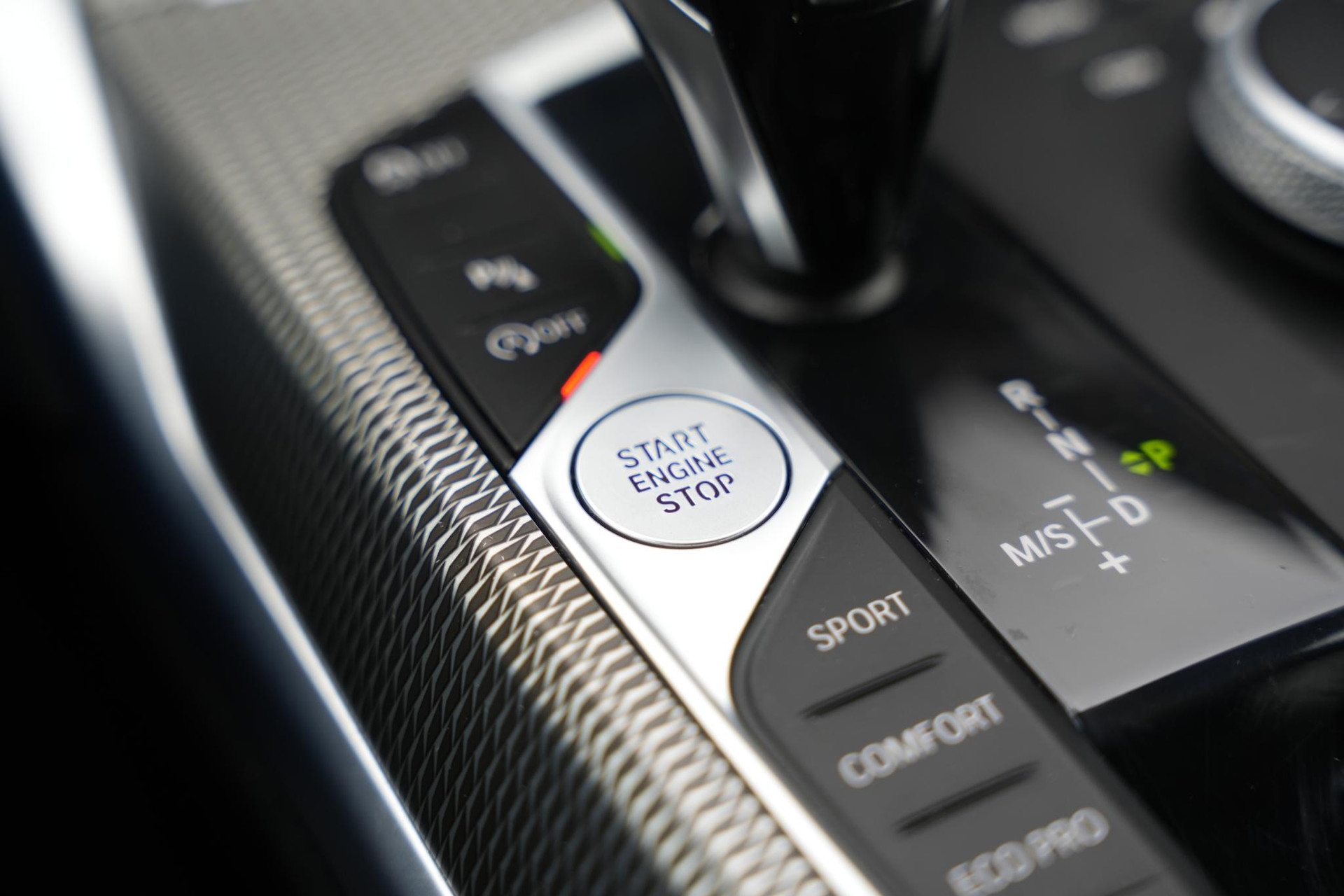 BMW 4 Serie Coupé 420i 2021 Dravitgrau metallic 34