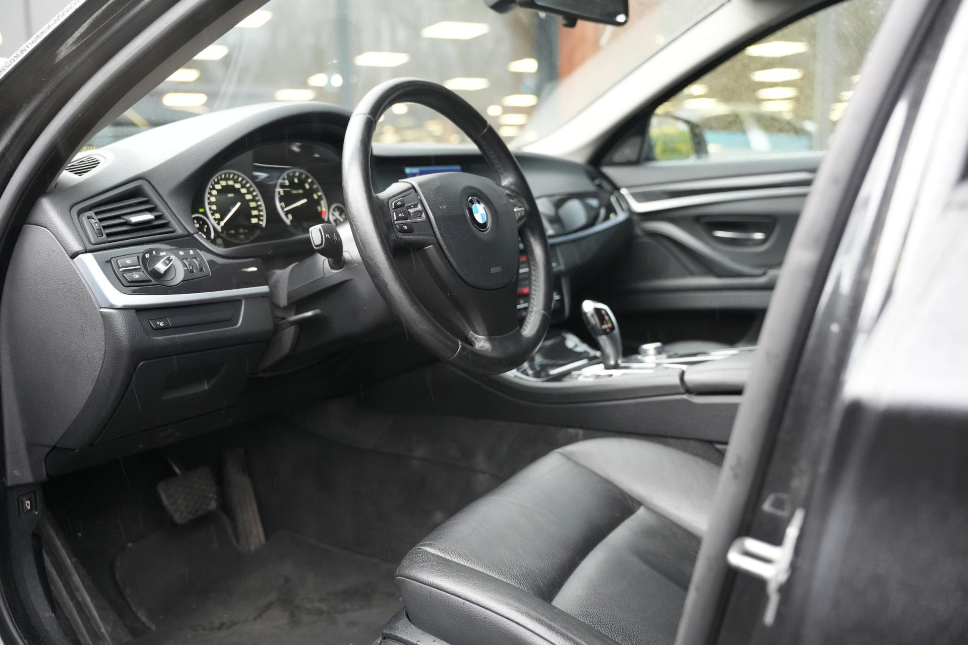 BMW 5 Serie 523i High Executive 2011 Sophisto-grau Brillanteffekt metallic (B90) 12