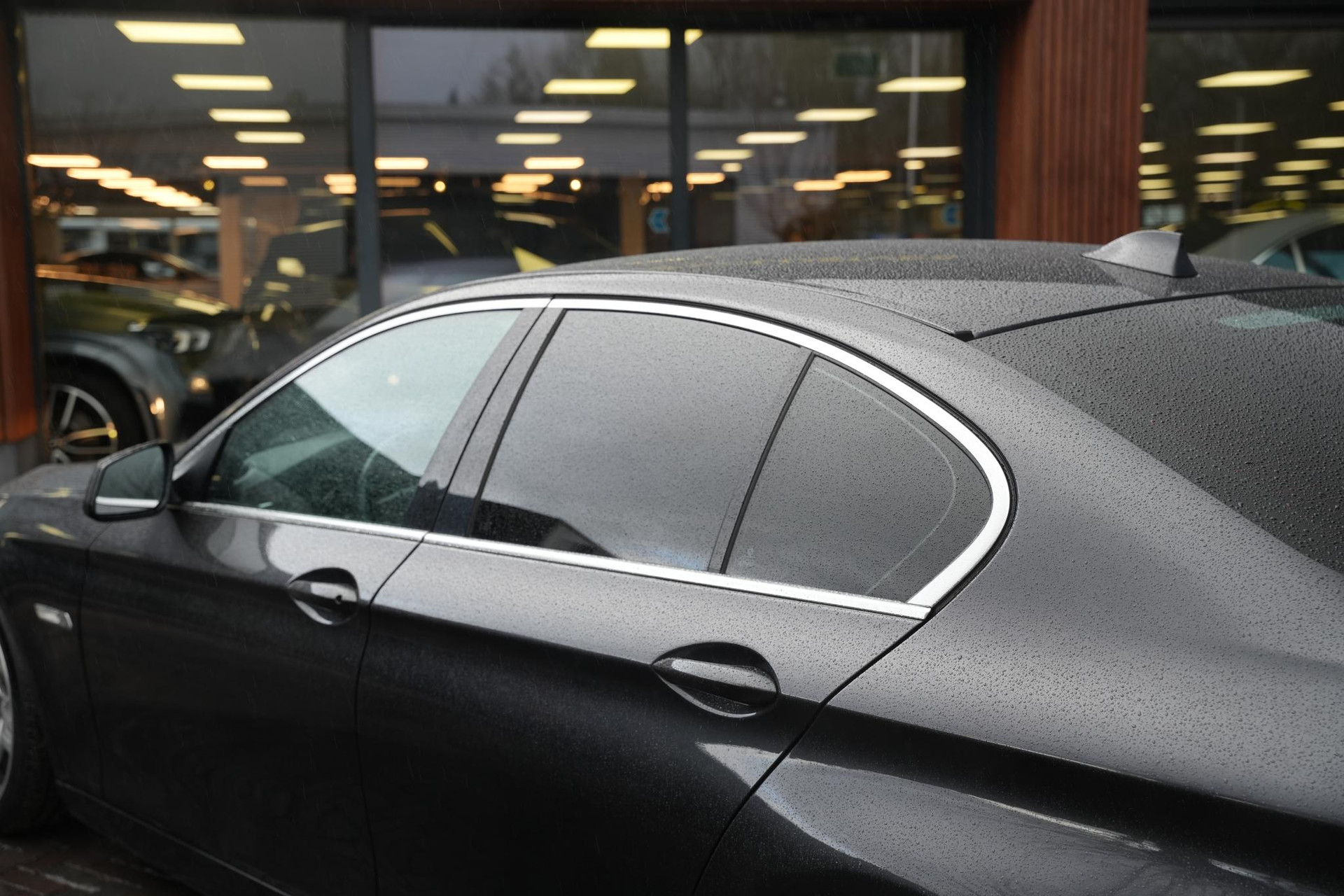 BMW 5 Serie 523i High Executive 2011 Sophisto-grau Brillanteffekt metallic (B90) 20