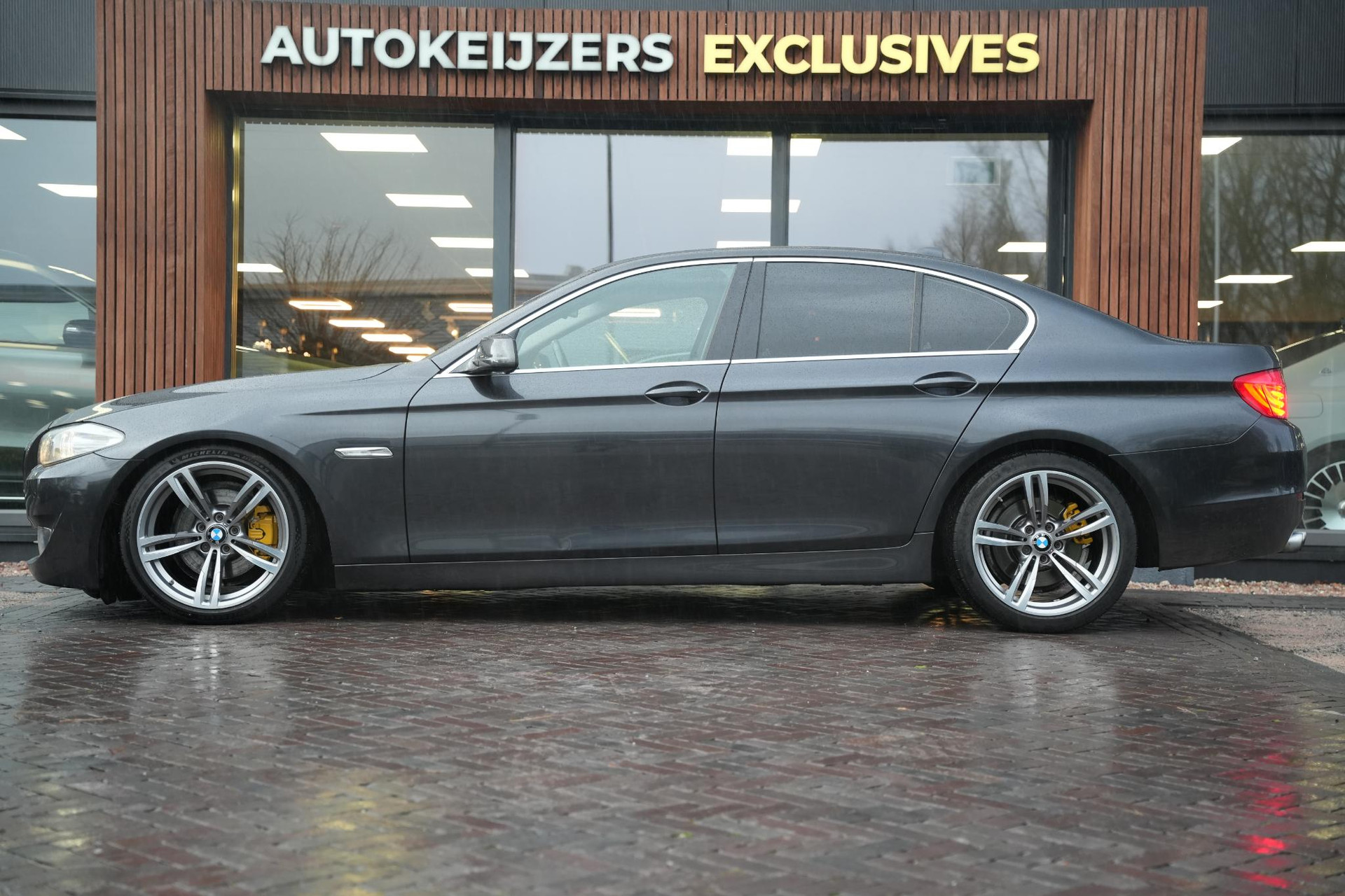 BMW 5 Serie 523i High Executive 2011 Sophisto-grau Brillanteffekt metallic (B90) 4