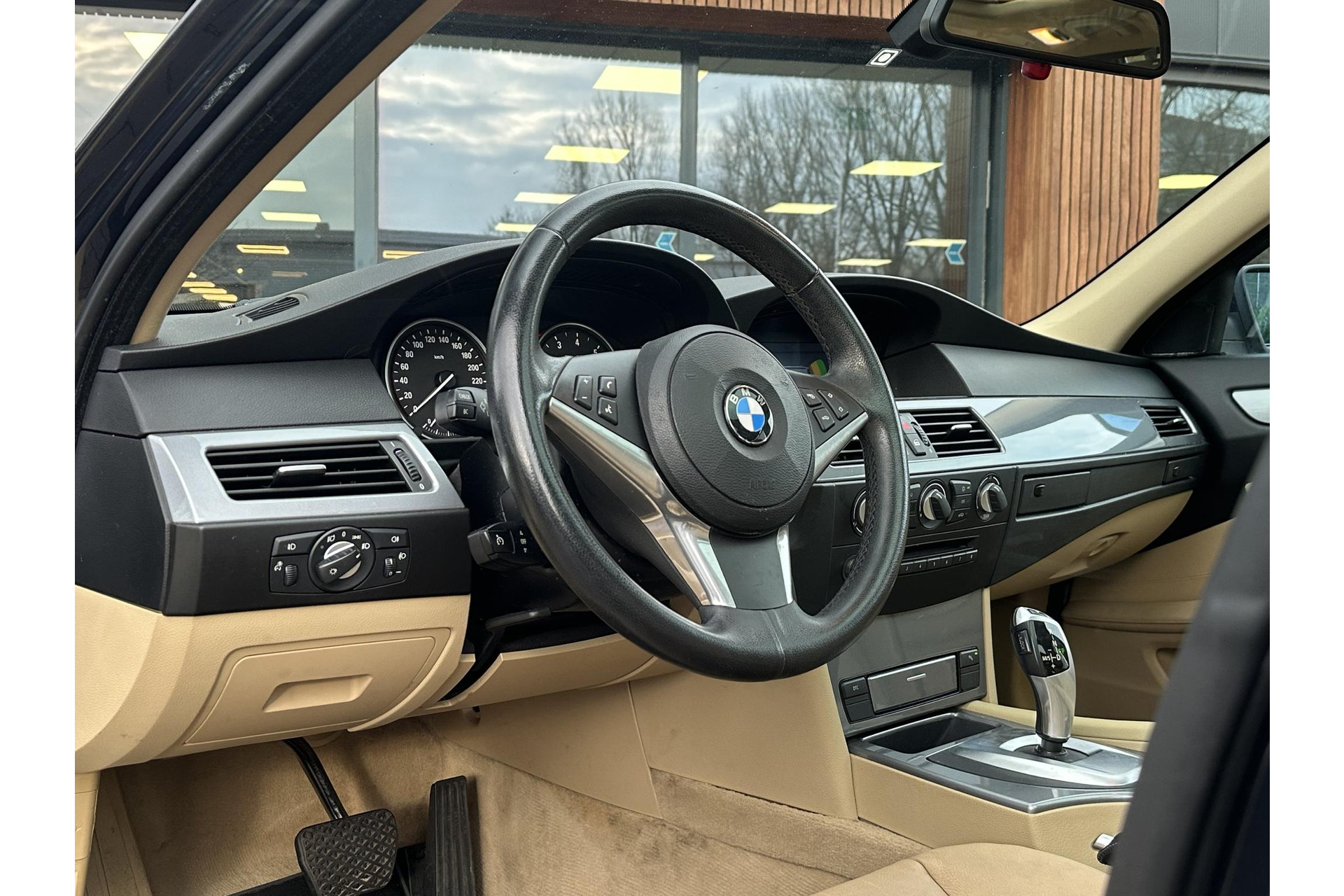 BMW 5 Serie Touring 520i Corporate Lease Business Line Edition I 2009 Monacoblau metallic 11