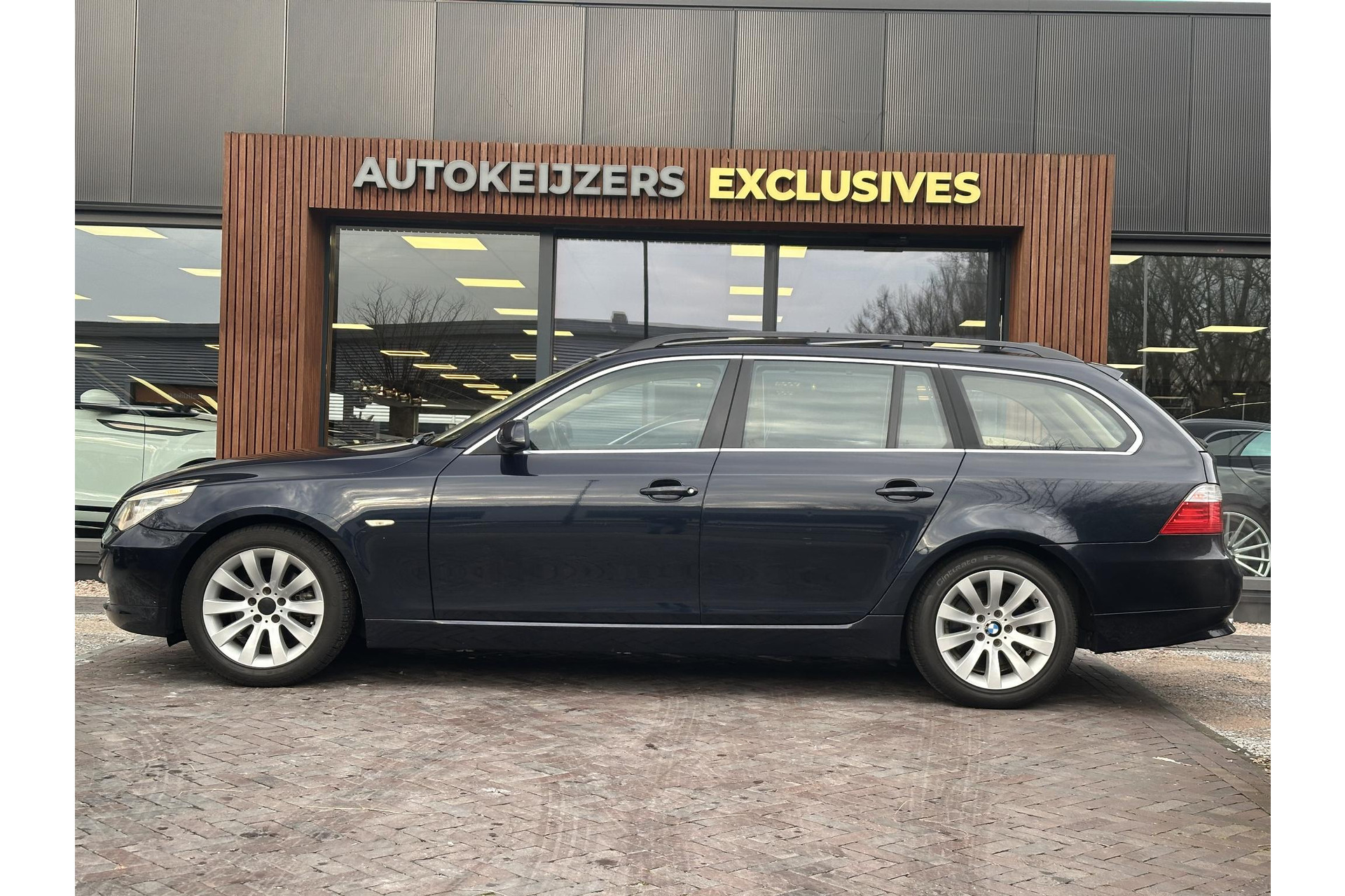BMW 5 Serie Touring 520i Corporate Lease Business Line Edition I 2009 Monacoblau metallic 5